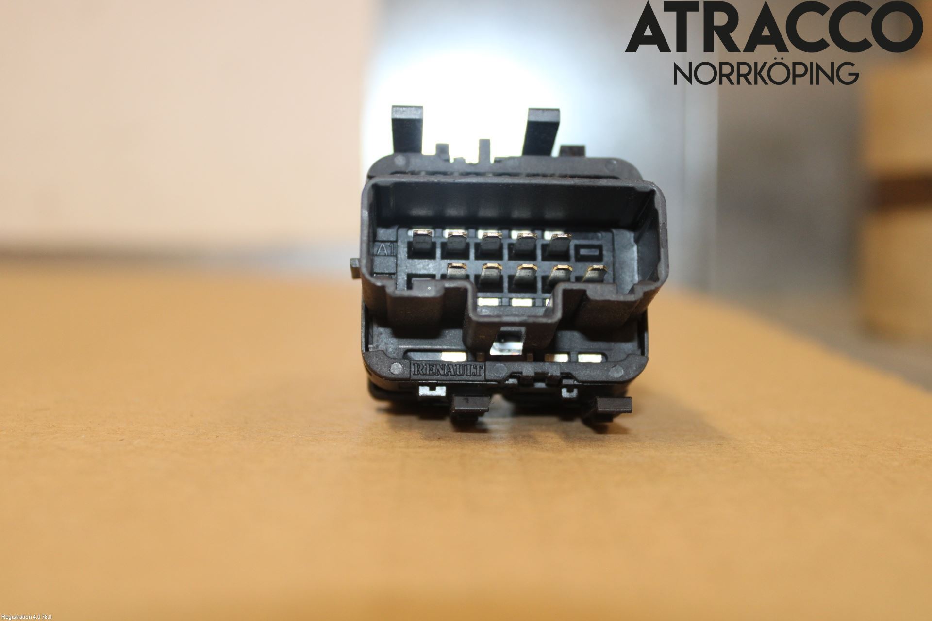 Renault TRAFIC   02-14 Strömställare Elhiss