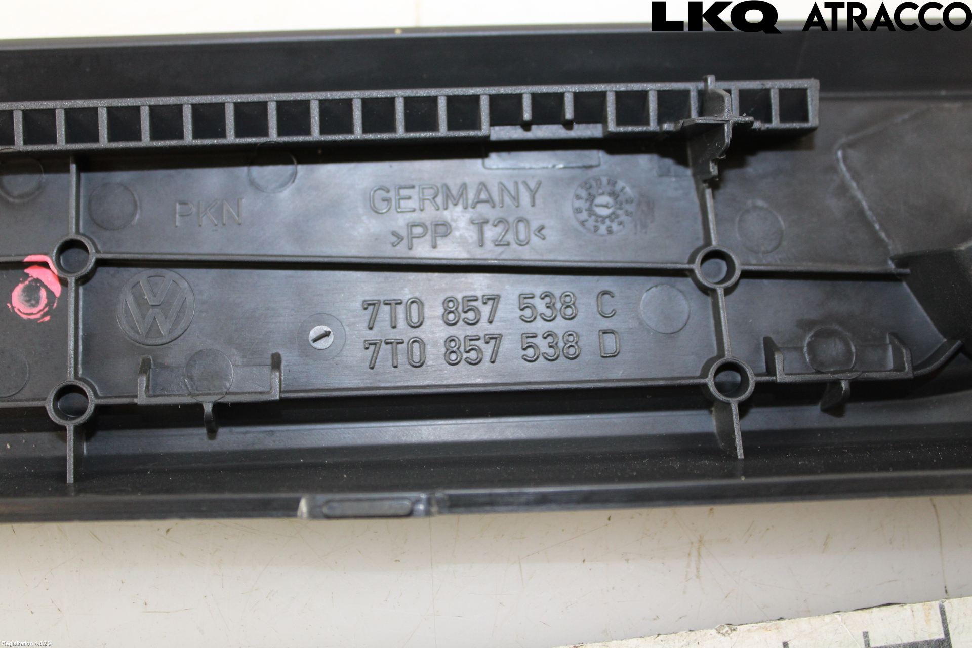 Volkswagen VW TRANSP/CARAVELLE (T7) 22-24 List Framskärm Hö