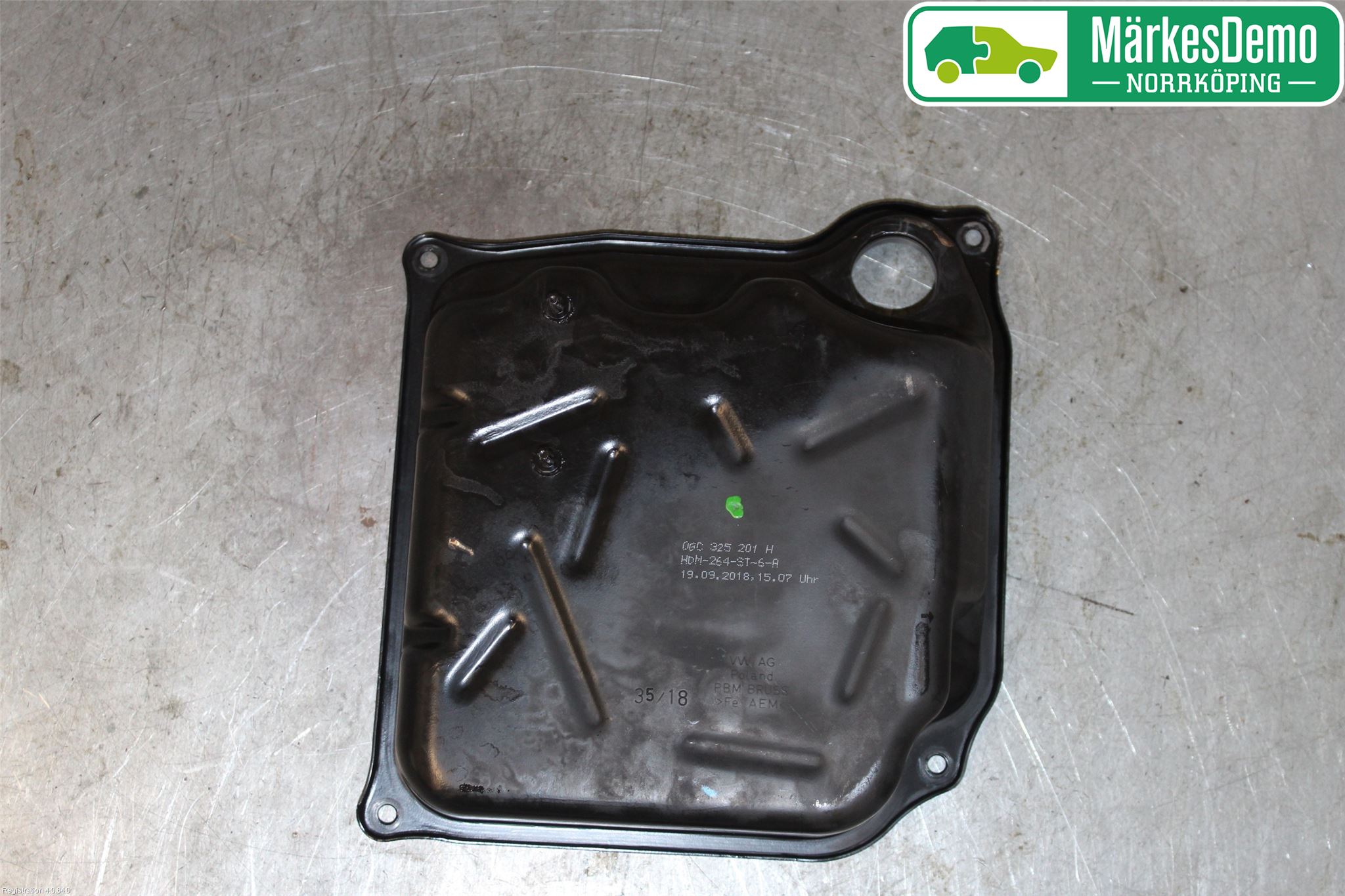 Skoda KAROQ 18- Oljetråg