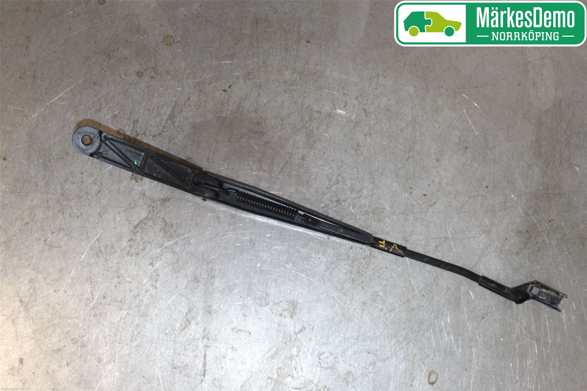 Volkswagen VW PASSAT 15-19 Torkararm Armar Vindruta