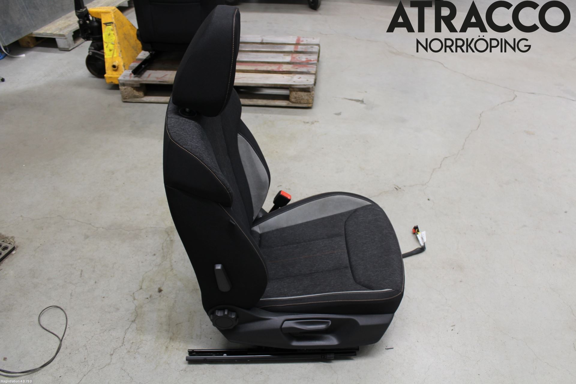 Skoda KAMIQ 20- Inredning Stol Fram Hö