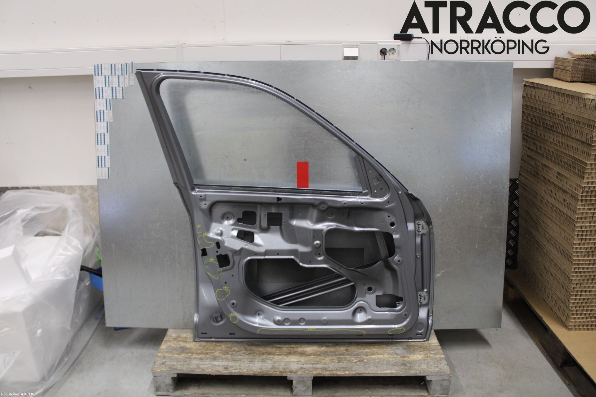 BMW X3 E83     03-10 Dörr Fram Vänster