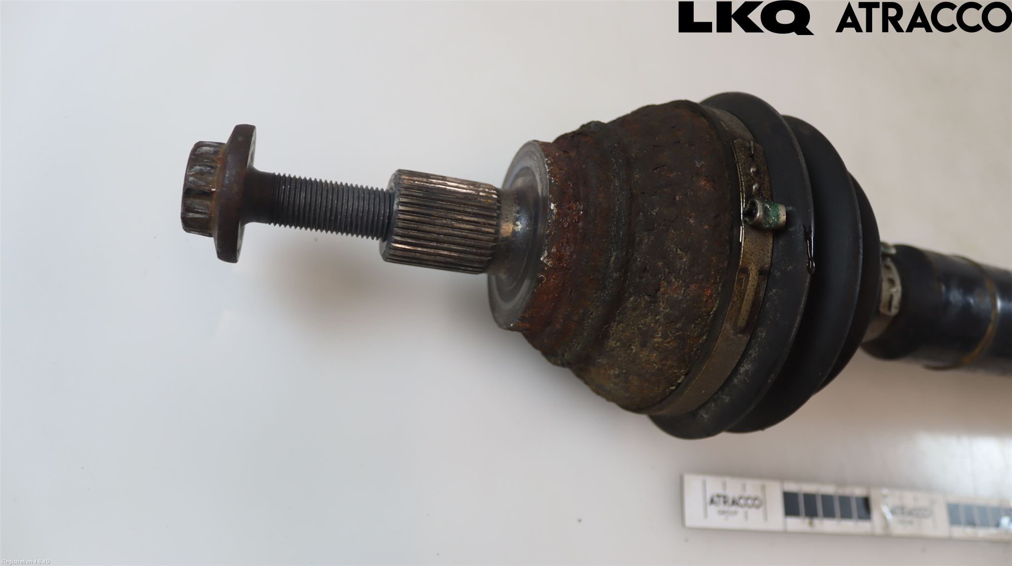 Volkswagen VW PASSAT 11-14 Drivaxel Fram Höger