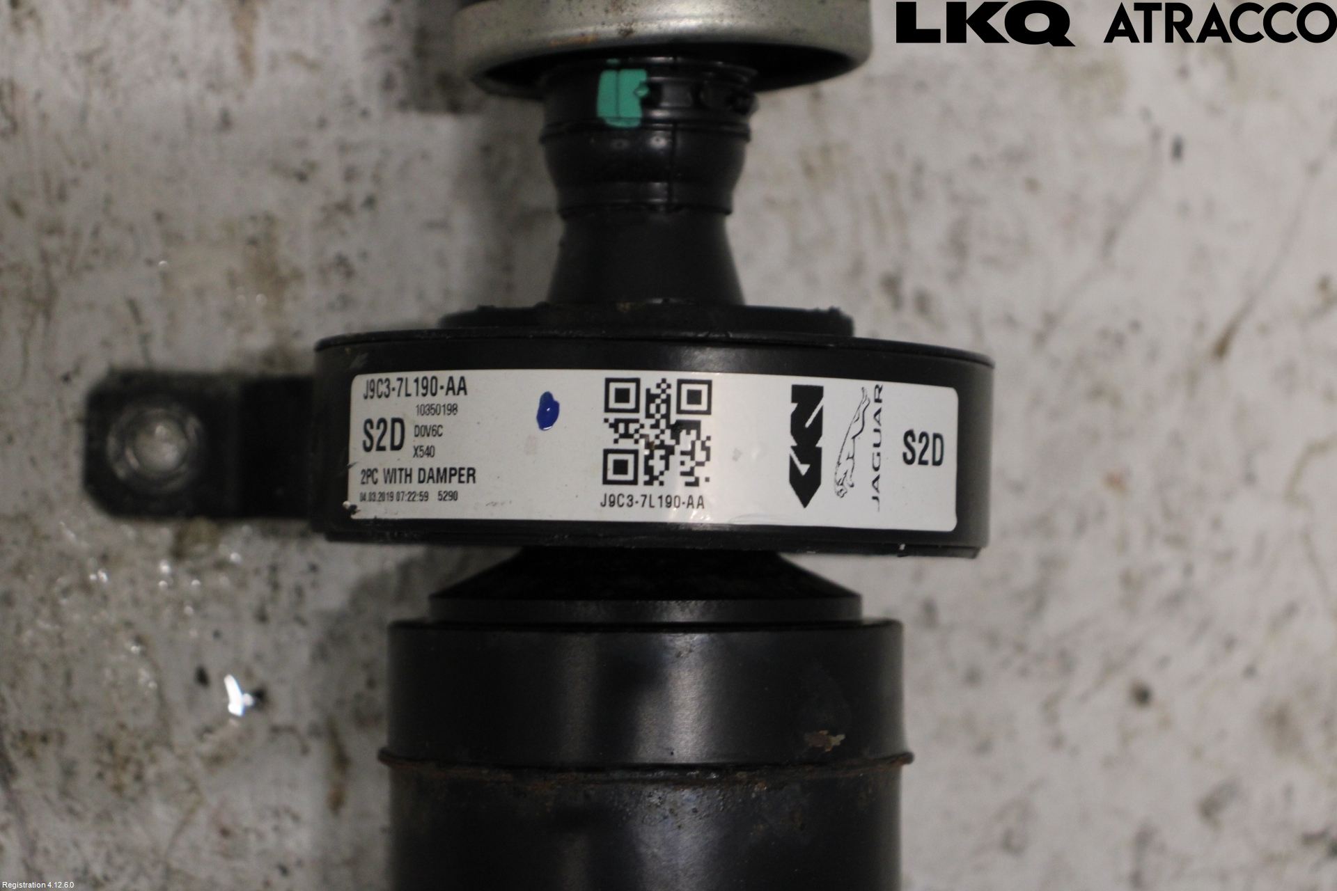 Jaguar E-PACE 17- Mellanaxel Komp