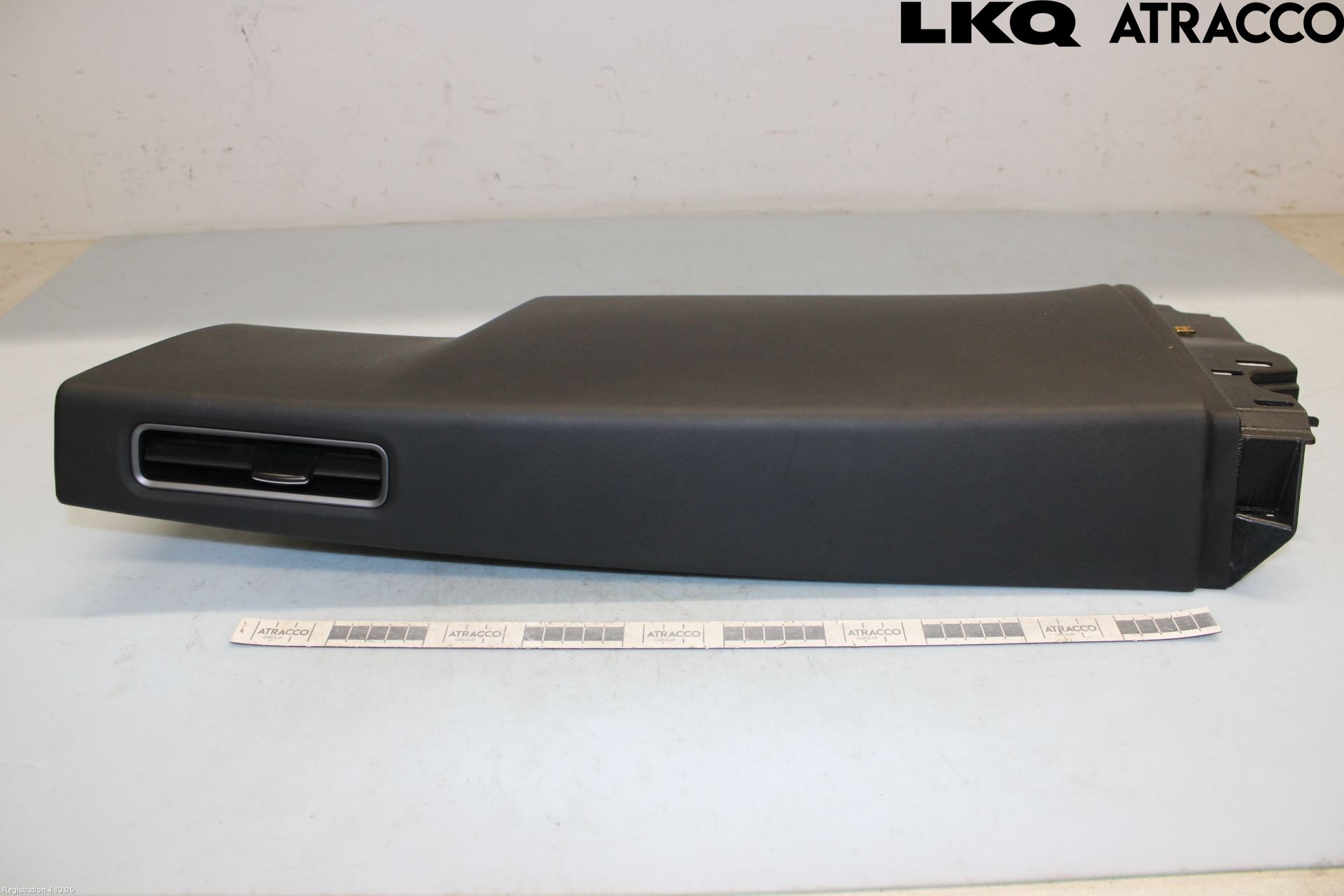 Tesla MODEL X 16- Inr Plastd A-B-C Stolpe