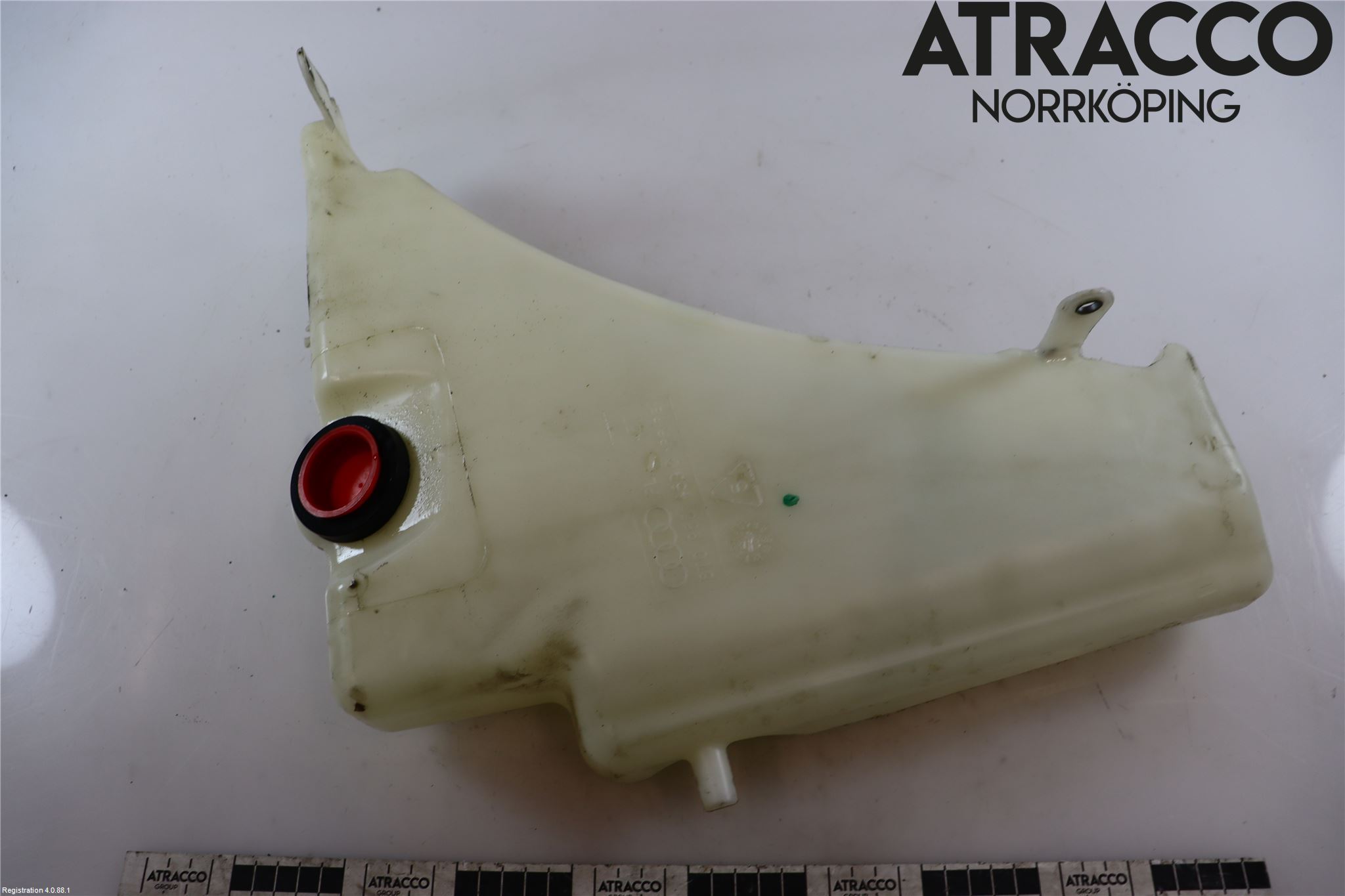 Audi A4 12-15 Spolartank Vindruta-Strål