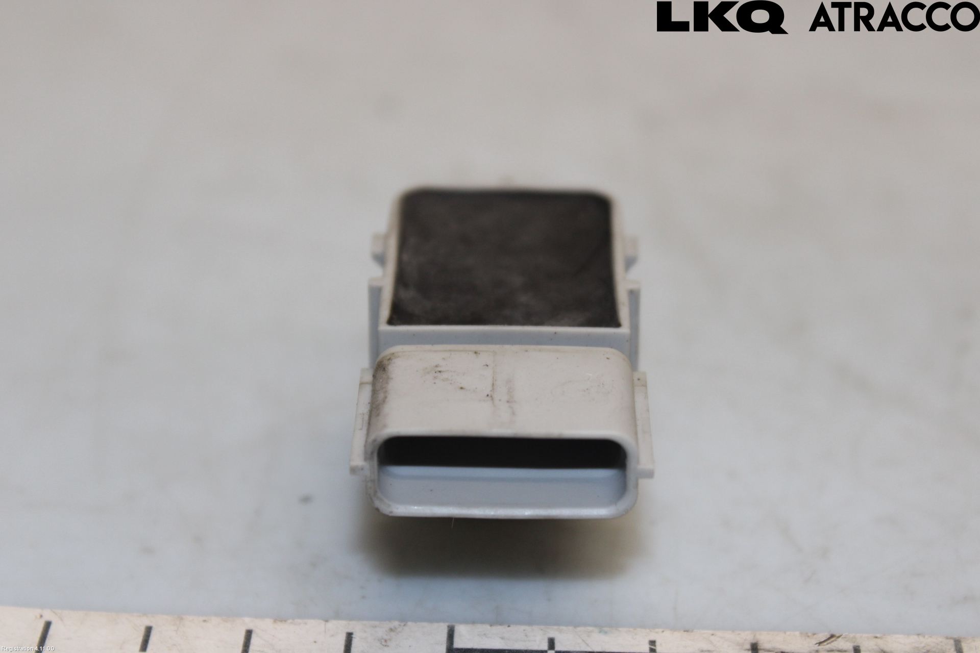 Kia CARENS III 13-19 Parkeringshjälp Frontsensor