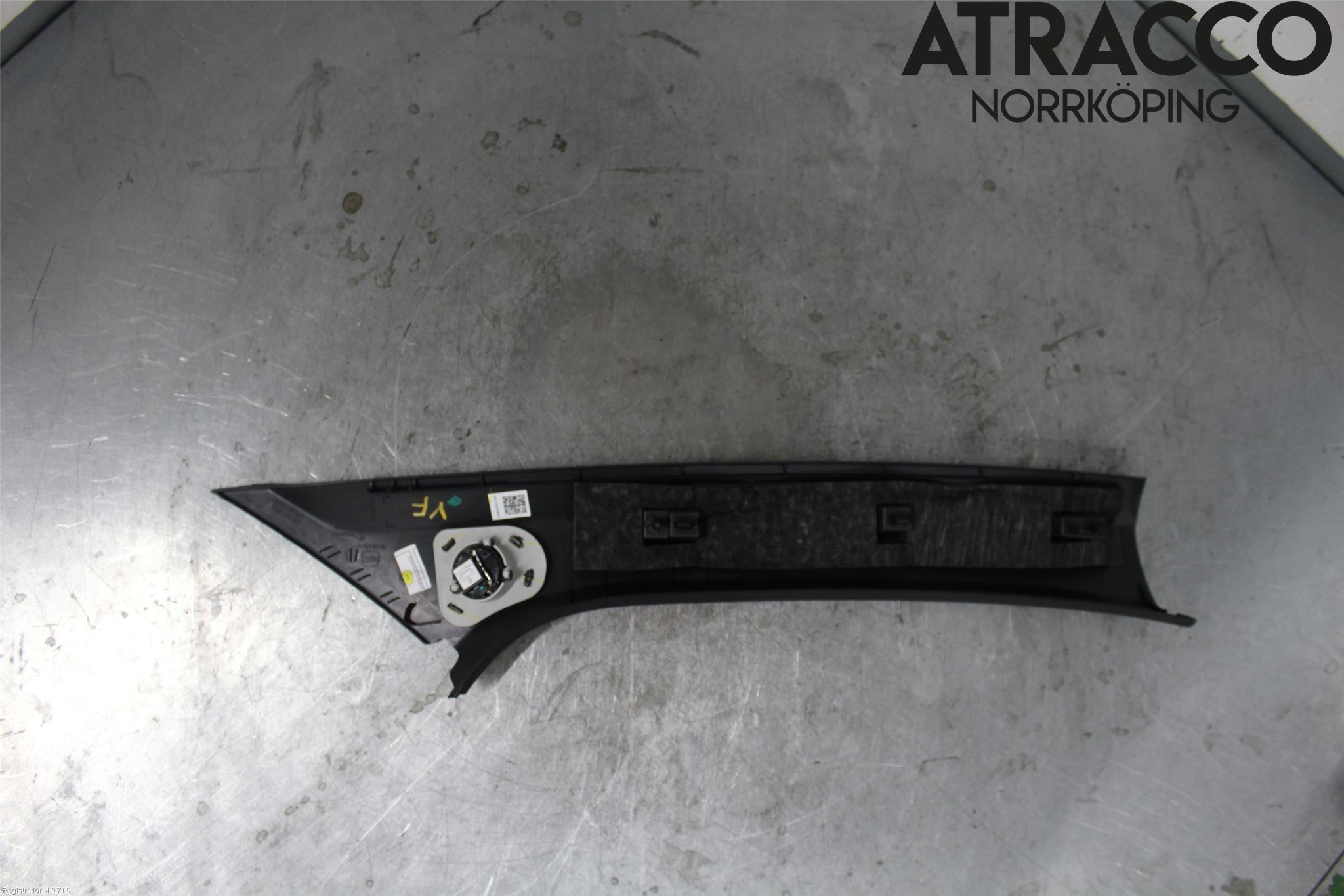 Cupra ATECA 19- Inr Plastd A-B-C Stolpe