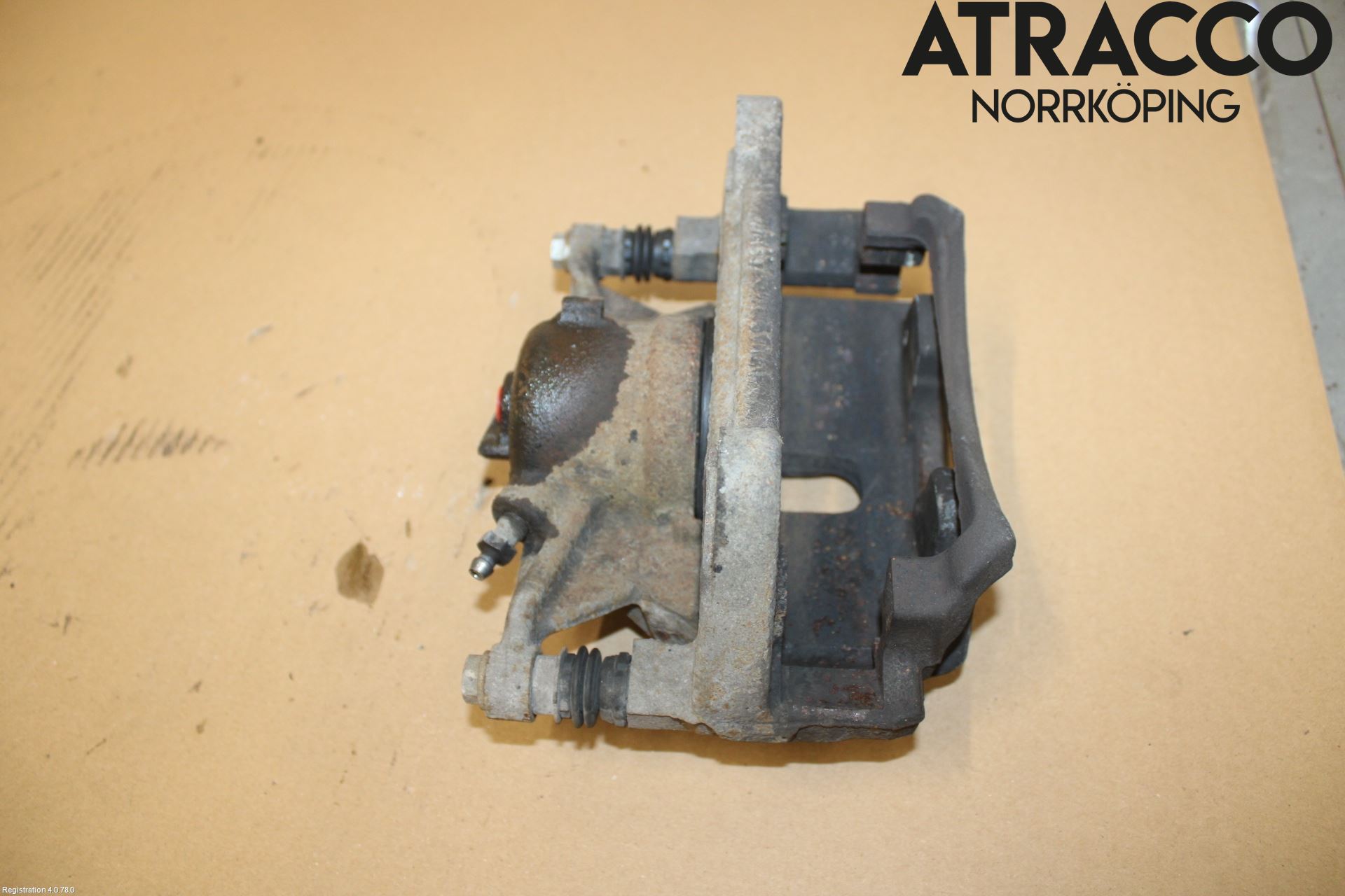 Skoda KAROQ 18- Bromsok Fram Vänster