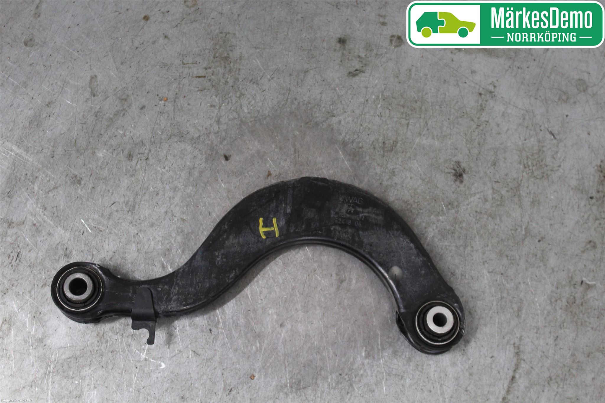 Volkswagen VW TIGUAN 16-24 Bärarm Bak Övre Höger