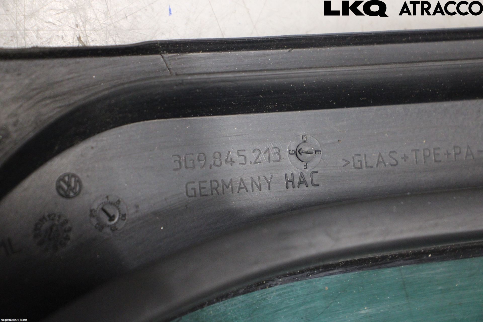 Volkswagen VW PASSAT 15-19 Dörruta Bak Lilla Vä