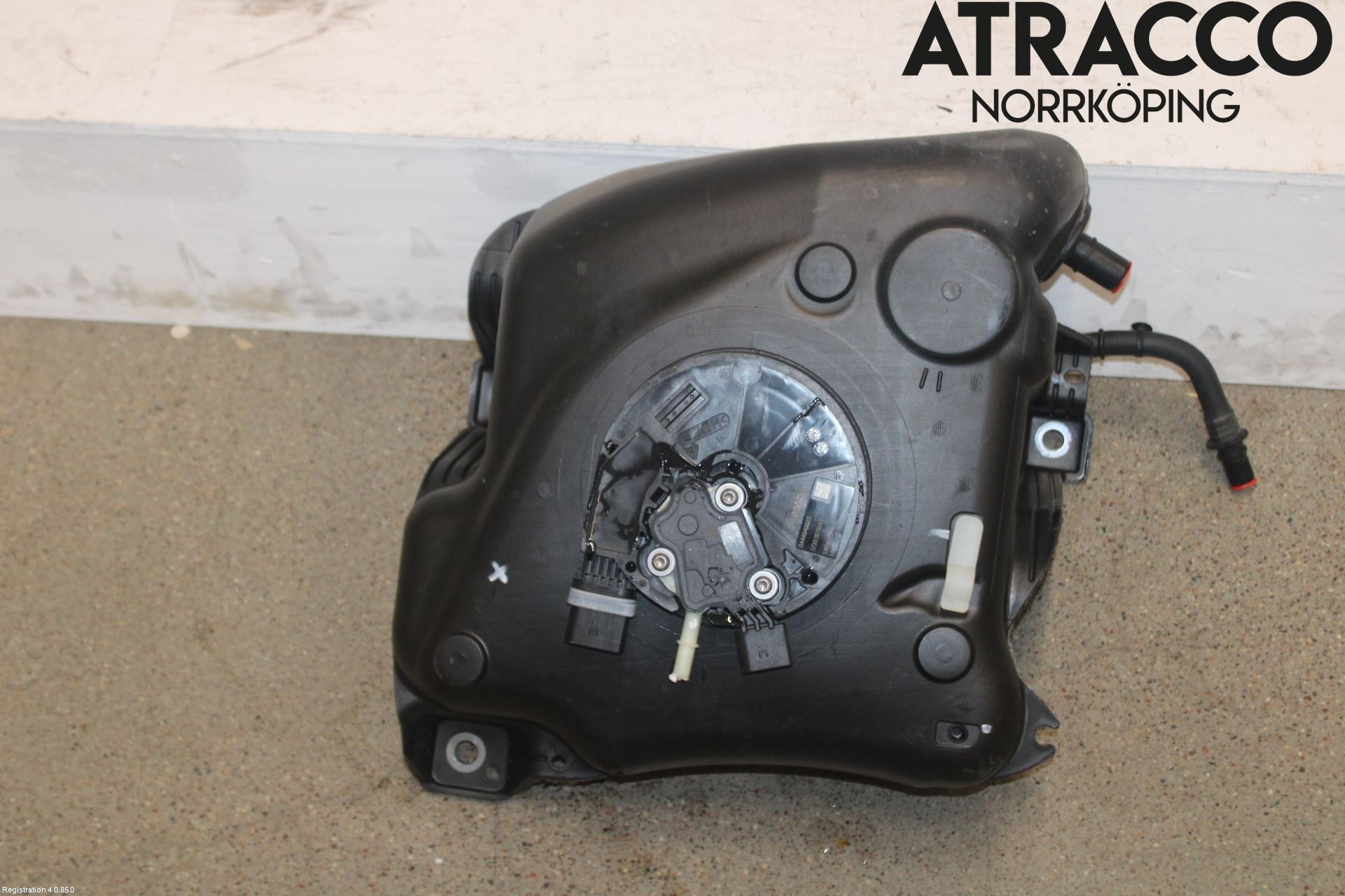 Volkswagen VW ARTEON 17- Adblue Tank