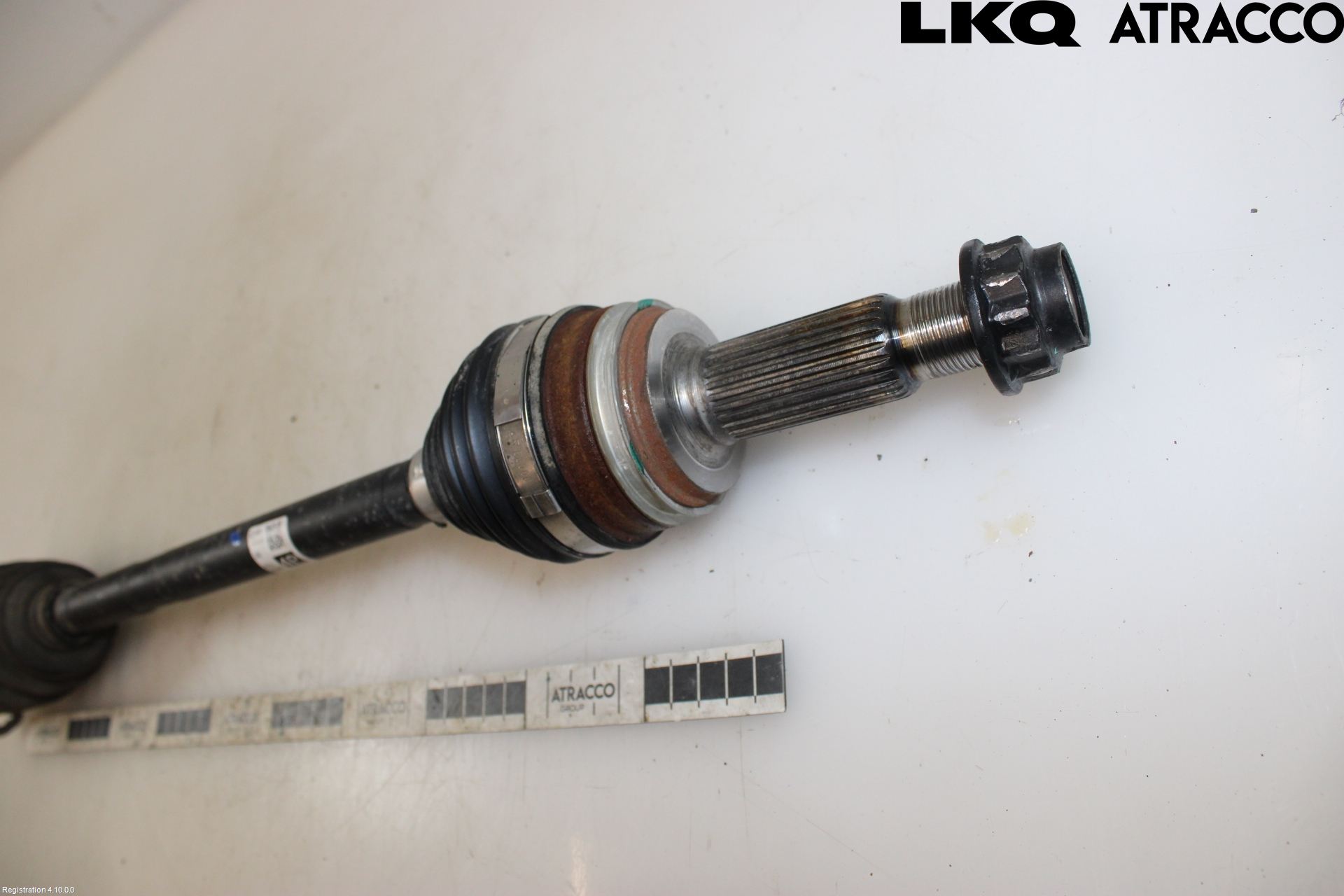 Toyota YARIS CROSS XP21 21- Drivaxel Bak Vänster