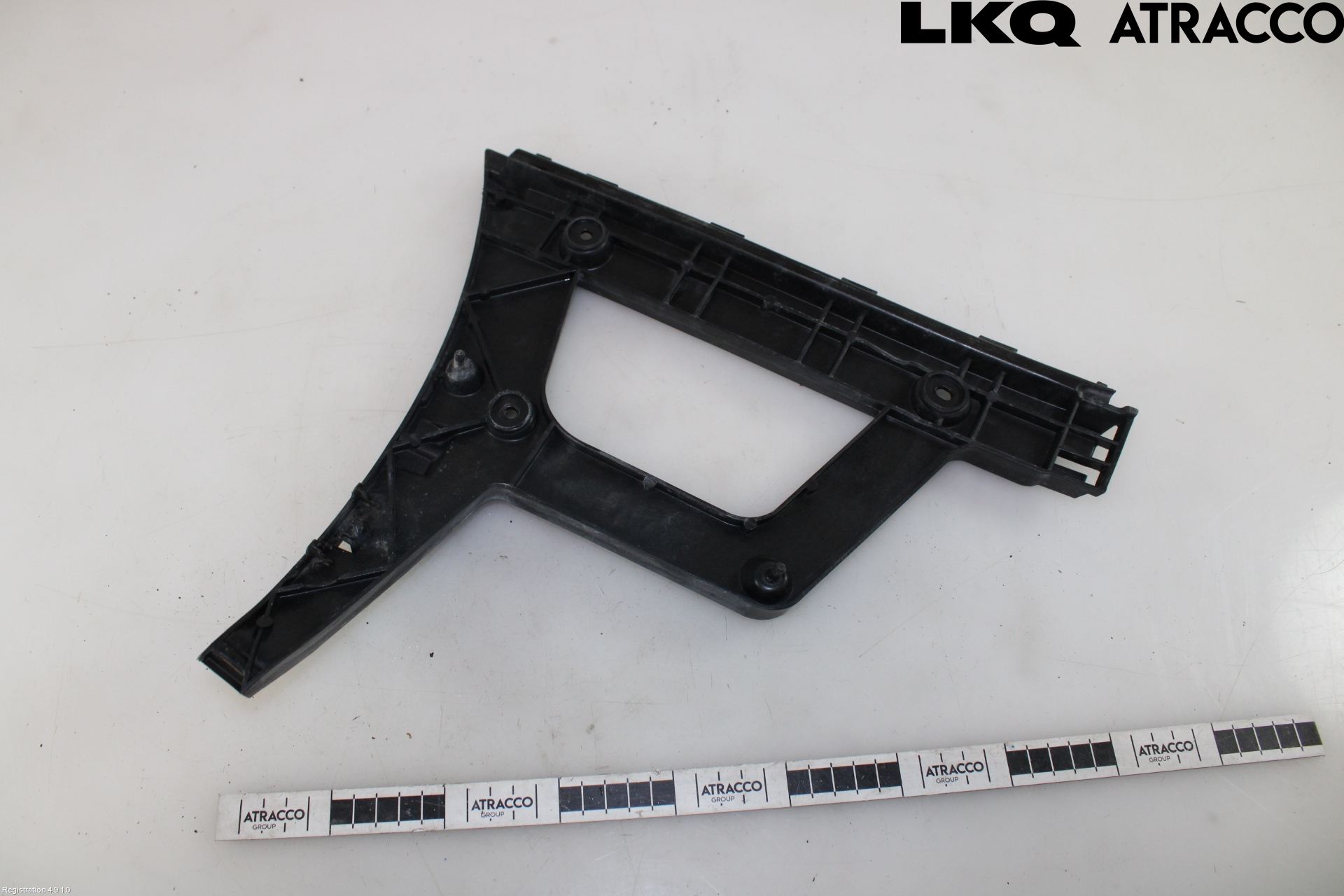 Audi A4 12-15 Stötfångarfäste Bak Hö