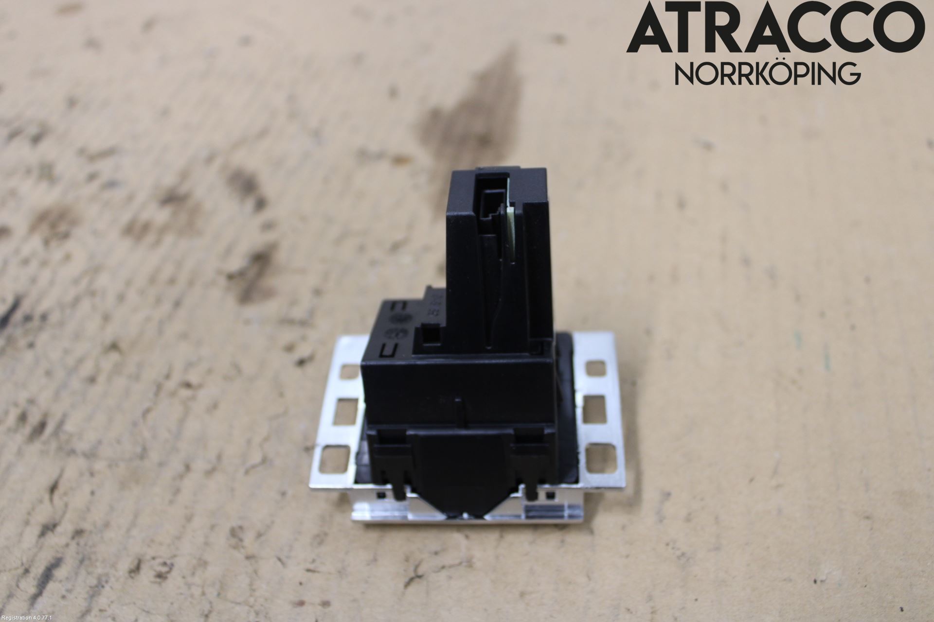 Volkswagen VW PASSAT 11-14 Instrument Klocka