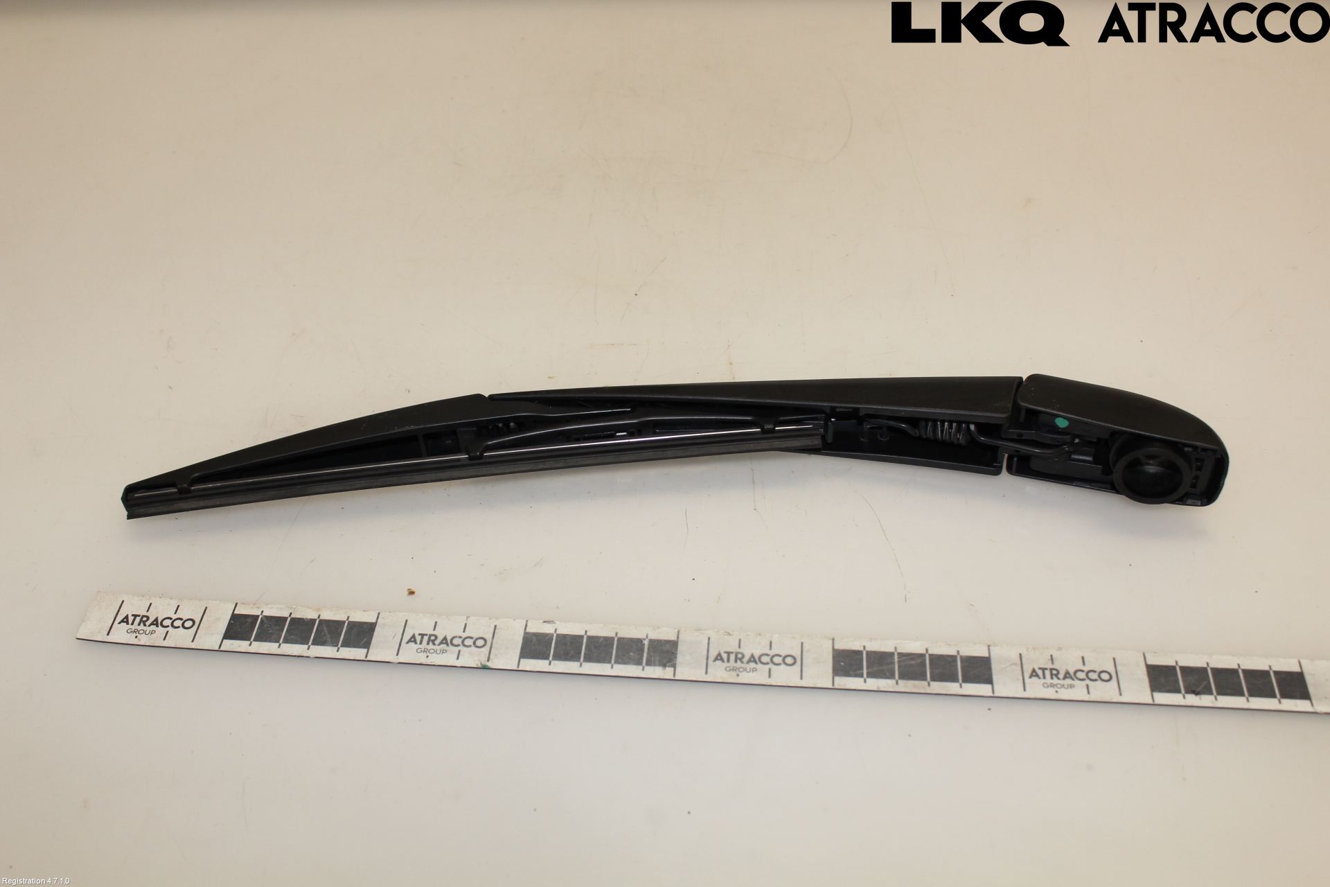 Toyota YARIS XP21 20- Torkararm-Bakruta