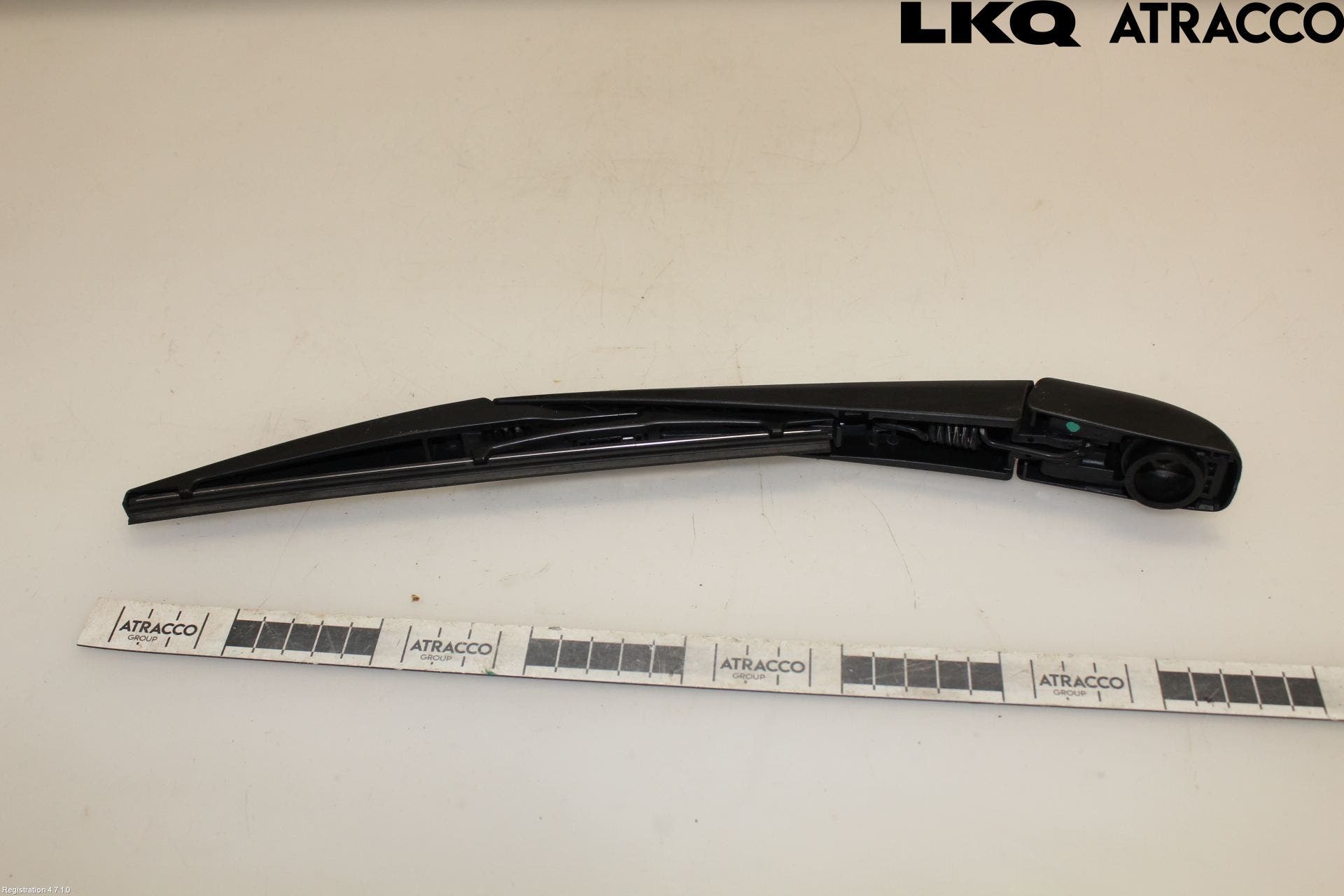 Toyota YARIS XP21 20- Torkararm-Bakruta