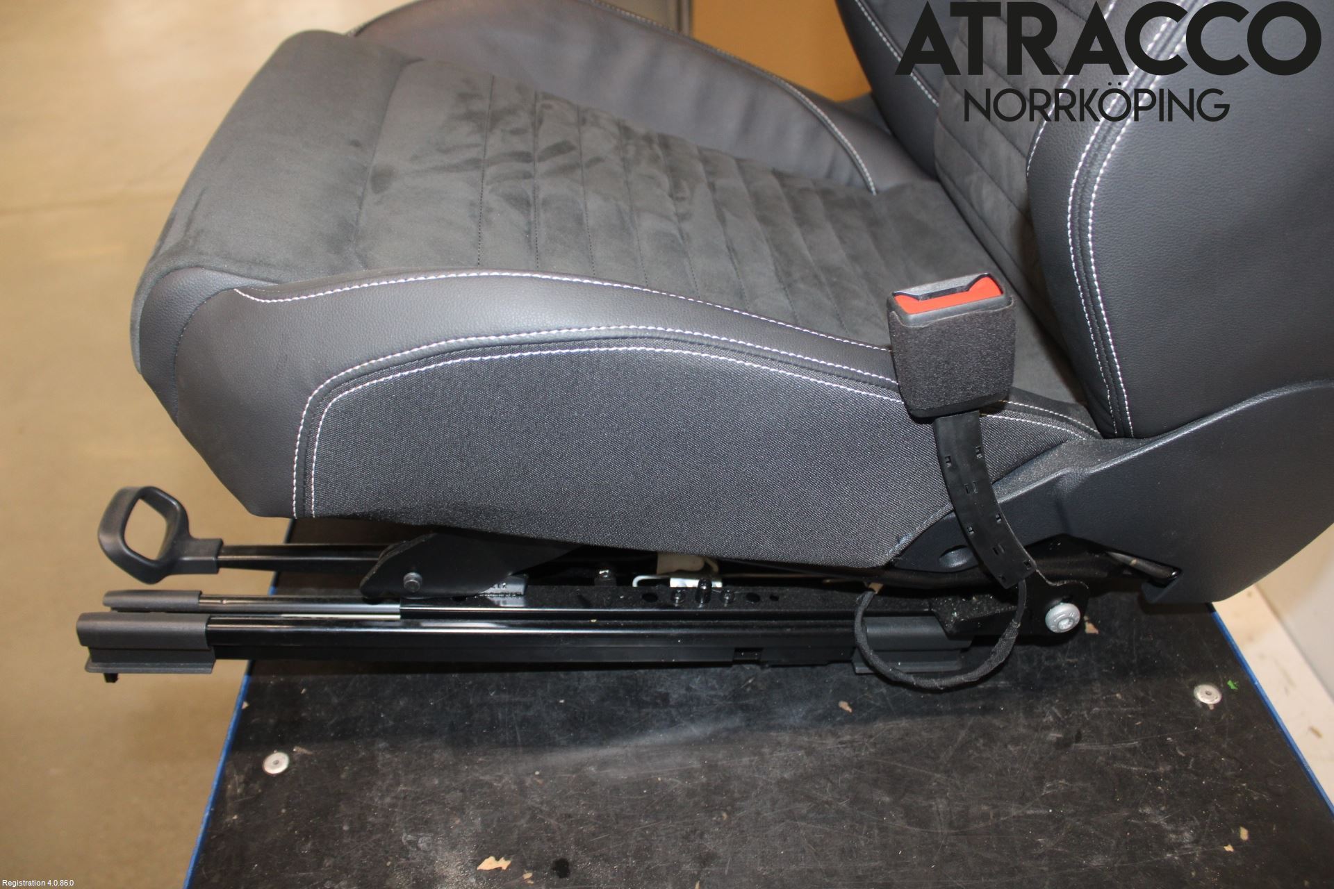 Volkswagen VW PASSAT 20-24 Inredning Stol Fram Hö