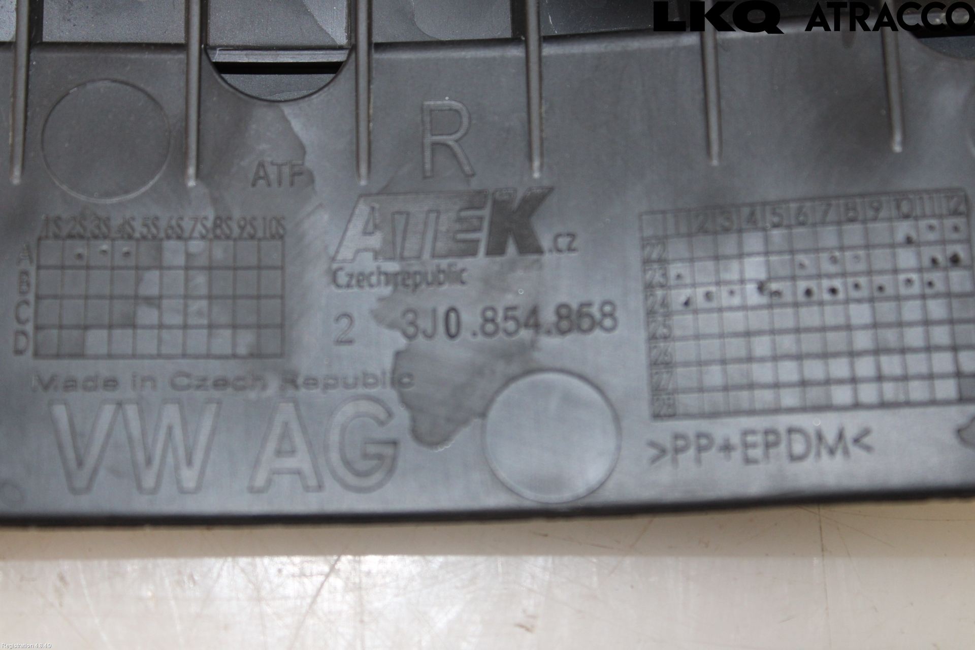 Volkswagen VW PASSAT 24- Skärm Inner