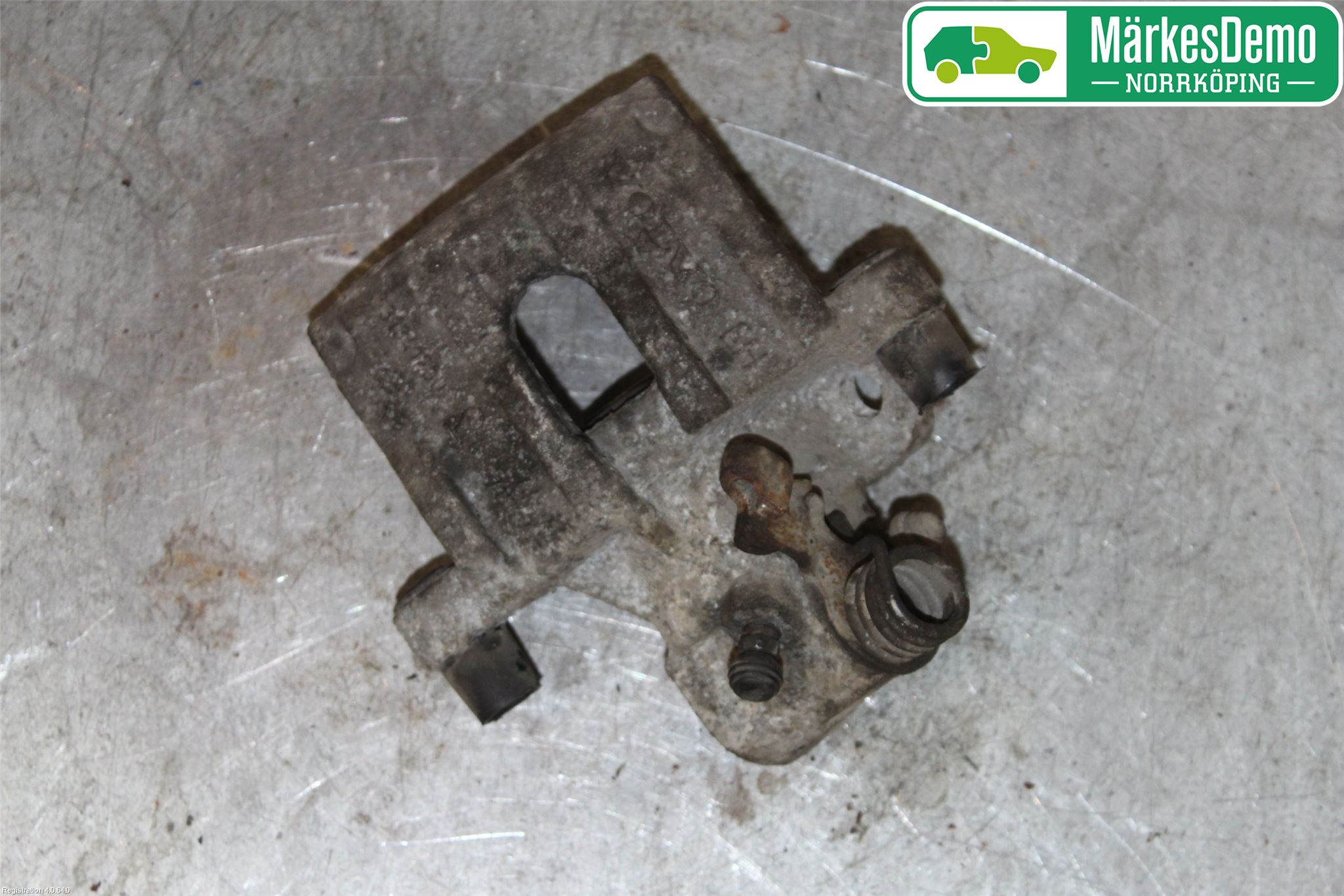 Volvo V40 12-19 Bromsok Bak Vänster