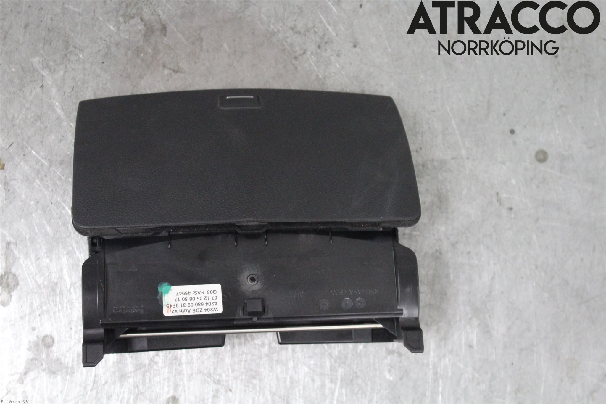 Mercedes-Benz MB C-KLASS (W204) 07-15 Instrumentbräda Förvaringsfack