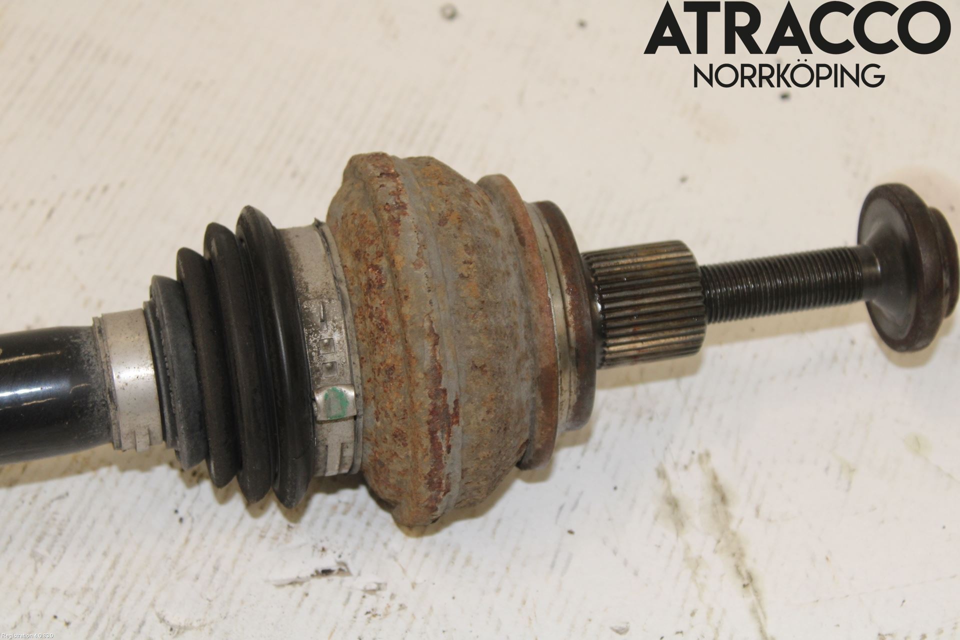 Audi A4/S4 B9 16-19 Drivaxel Bak Höger
