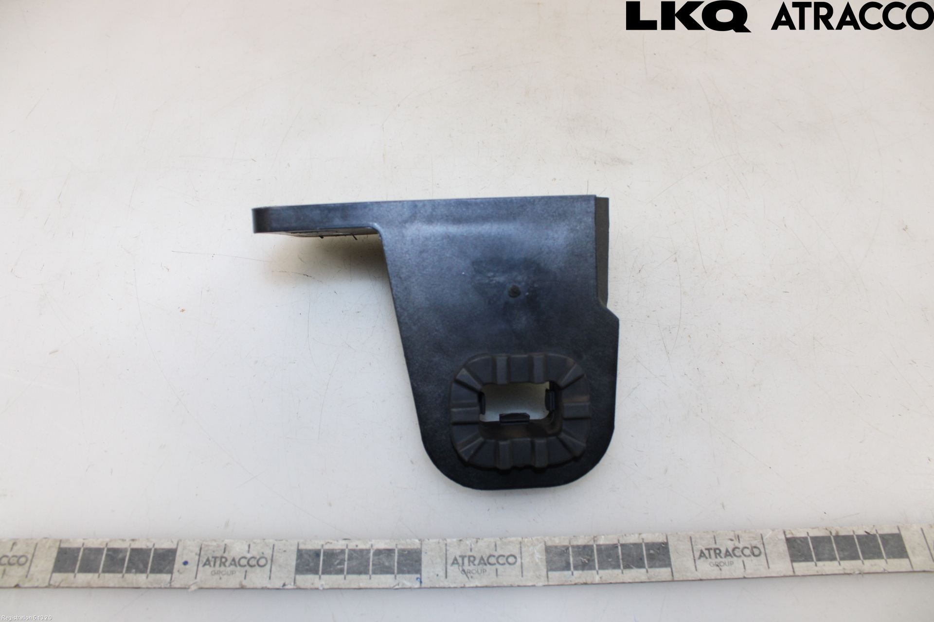 Volkswagen VW ID.7/TOURER 24- Kylarfäste-Ram-Balk