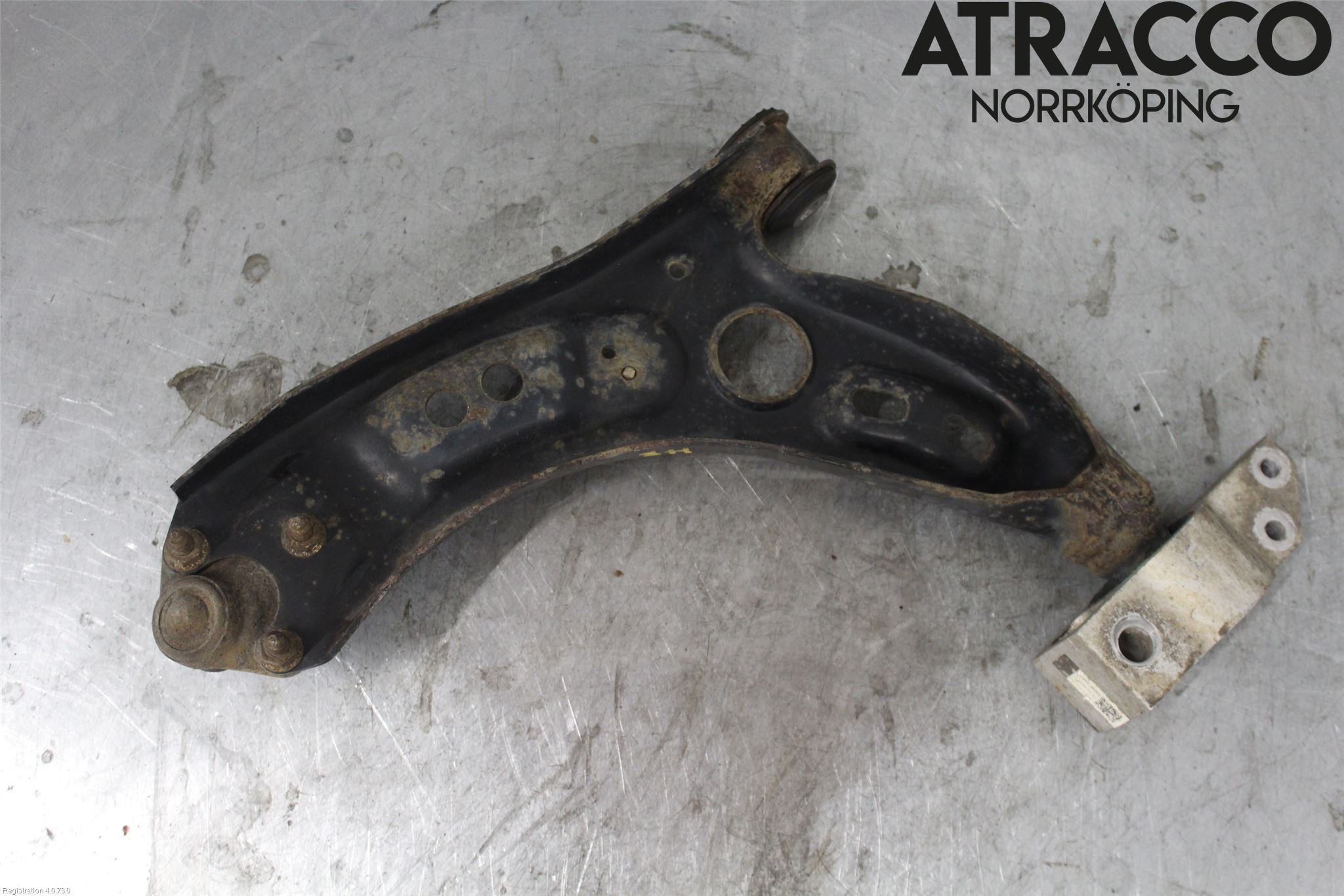 Volkswagen VW PASSAT 11-14 Bärarm Fram Undre Hö