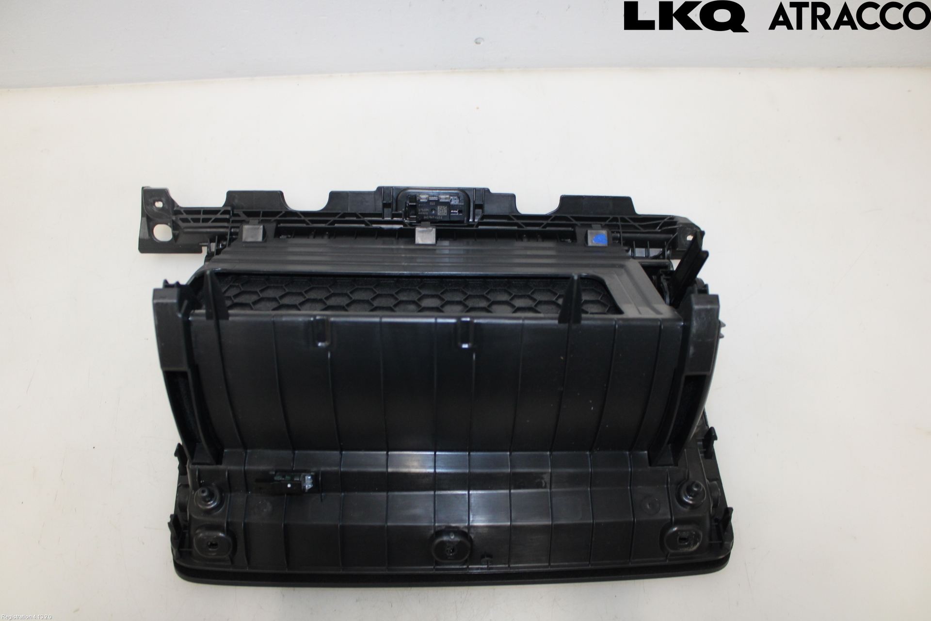 Volkswagen VW PASSAT 24- Handskfack
