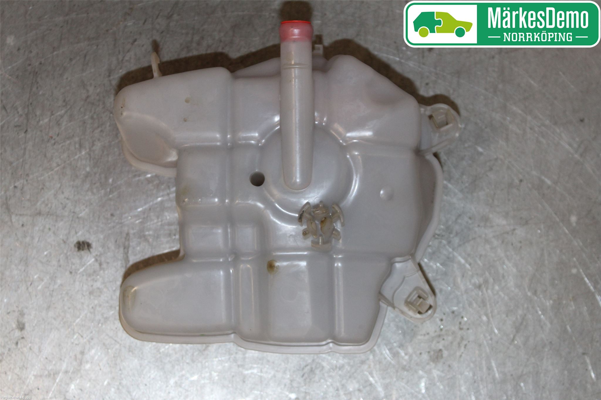 Volkswagen VW PASSAT 15-19 Expansionstank