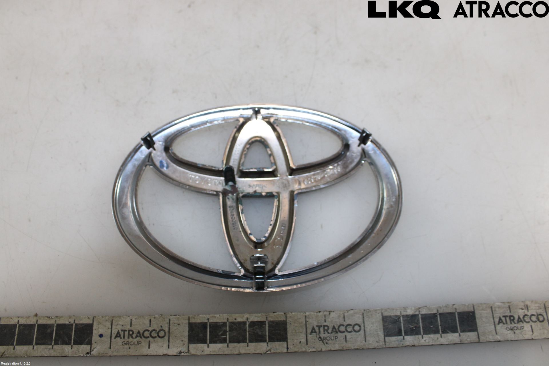 Toyota AVENSIS 09-15 Emblem