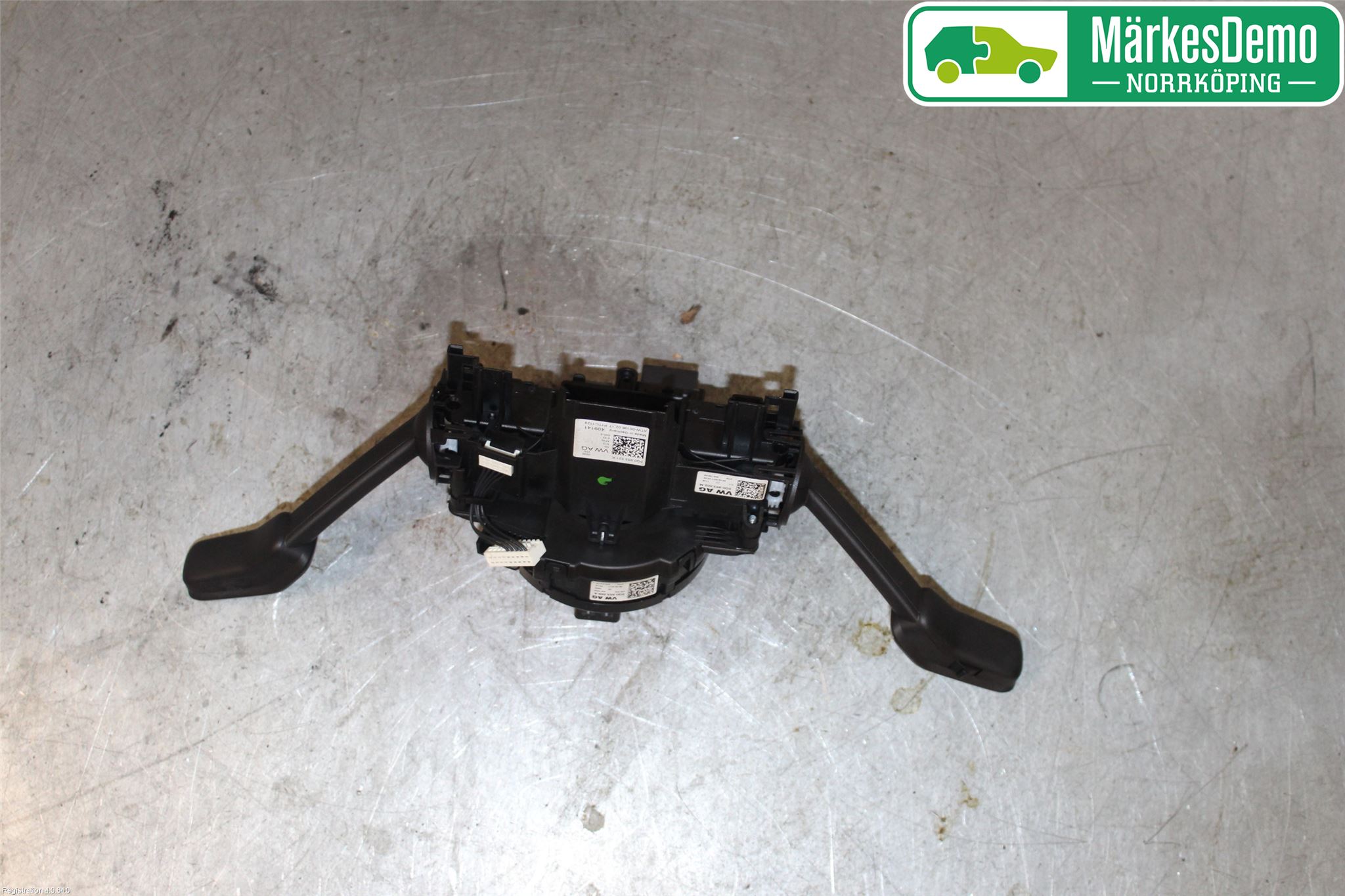 Volkswagen VW GOLF / E-GOLF VII 13-20 Spakcentral