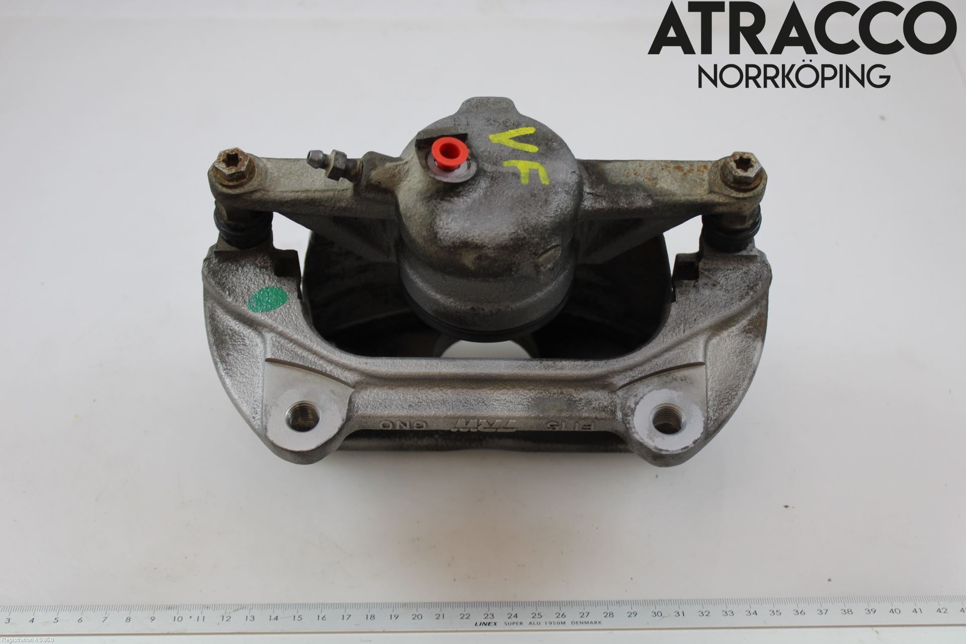 Seat TARRACO 19- Bromsok Fram Höger