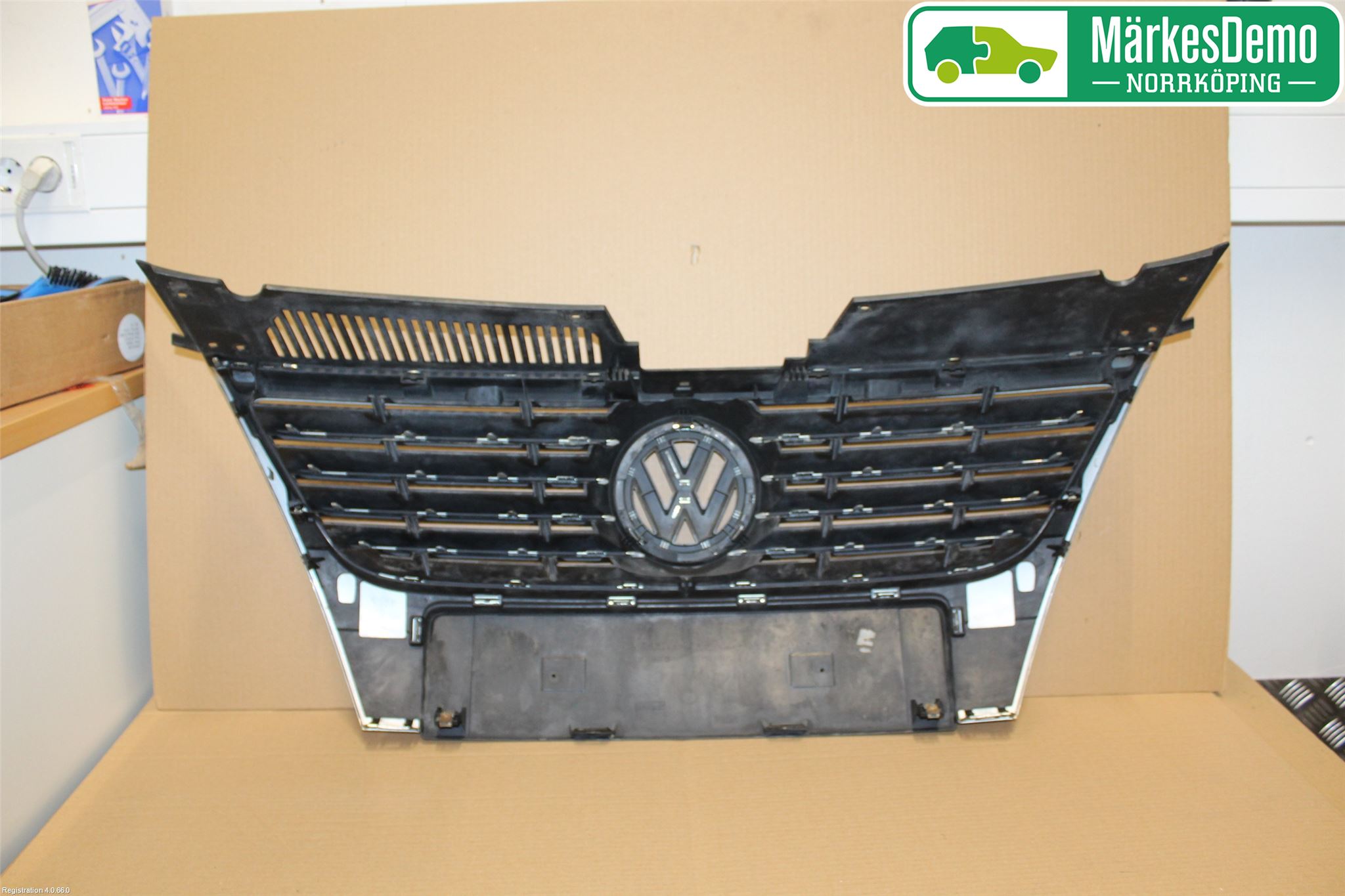 Volkswagen VW PASSAT 05-11 Grill Komp