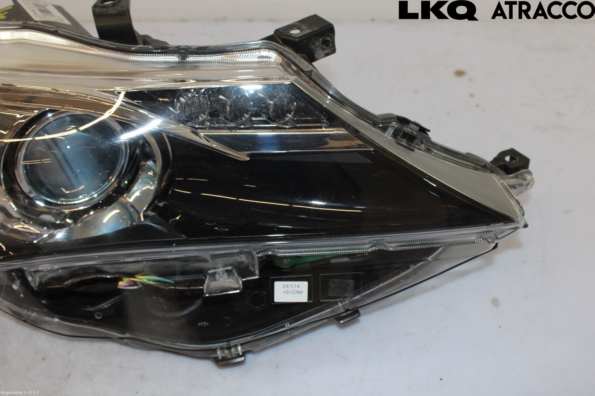 Toyota AURIS 13-19 Strålkastare Höger