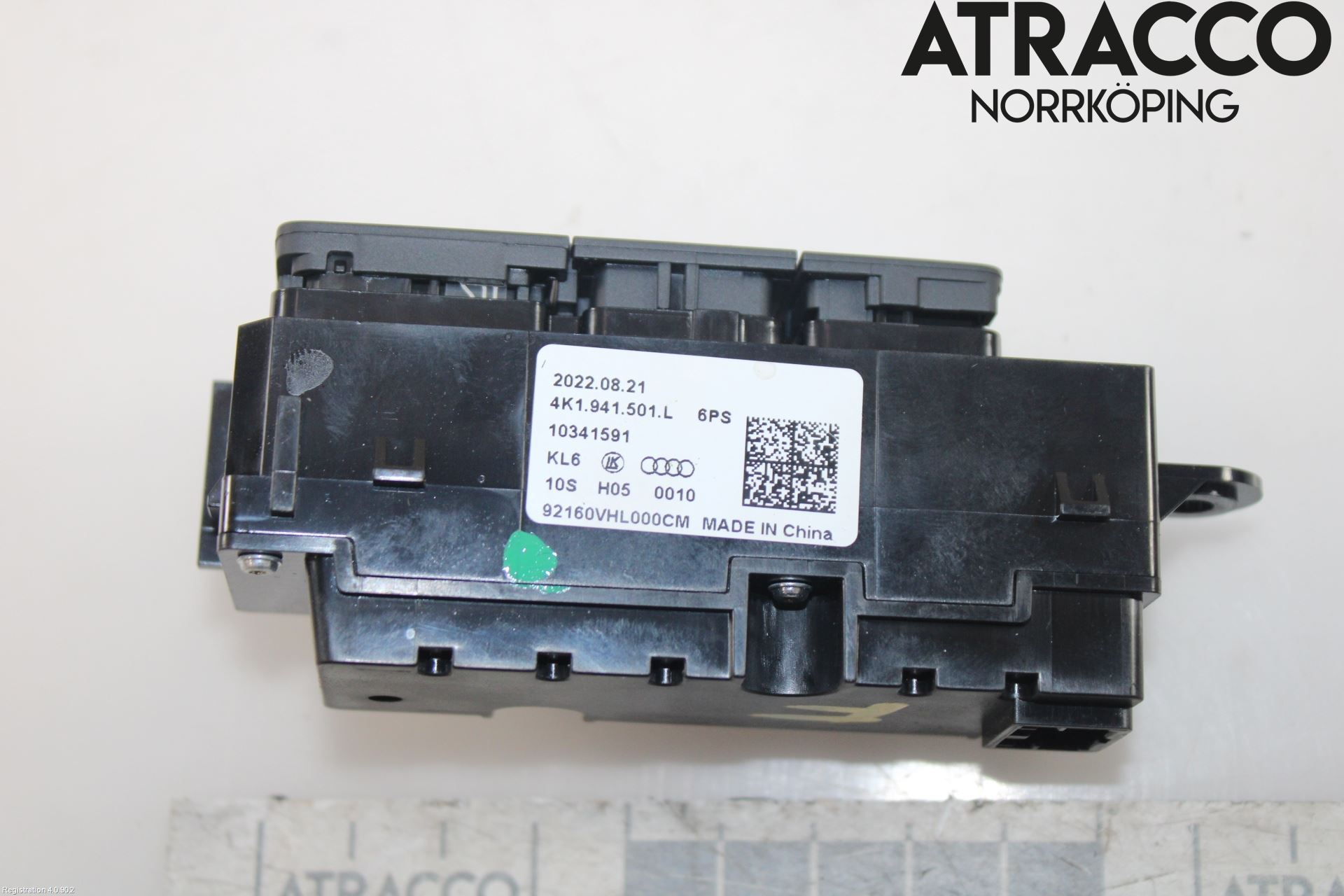 Audi Q4 E-TRON FZ 22- Ströms Dimljus Fram-Bak