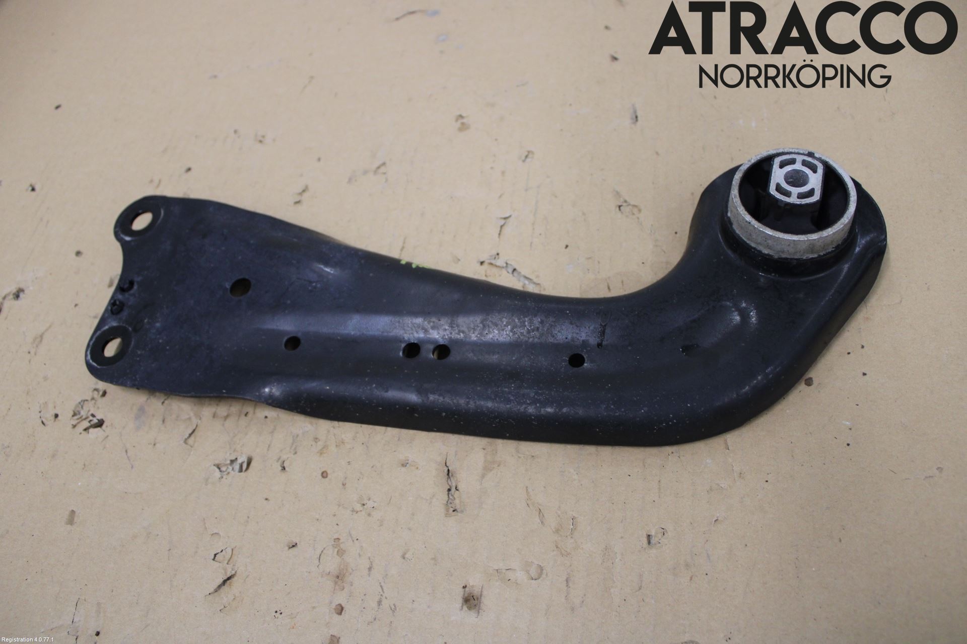 Volkswagen VW PASSAT 15-19 Bärarm Bak Höger