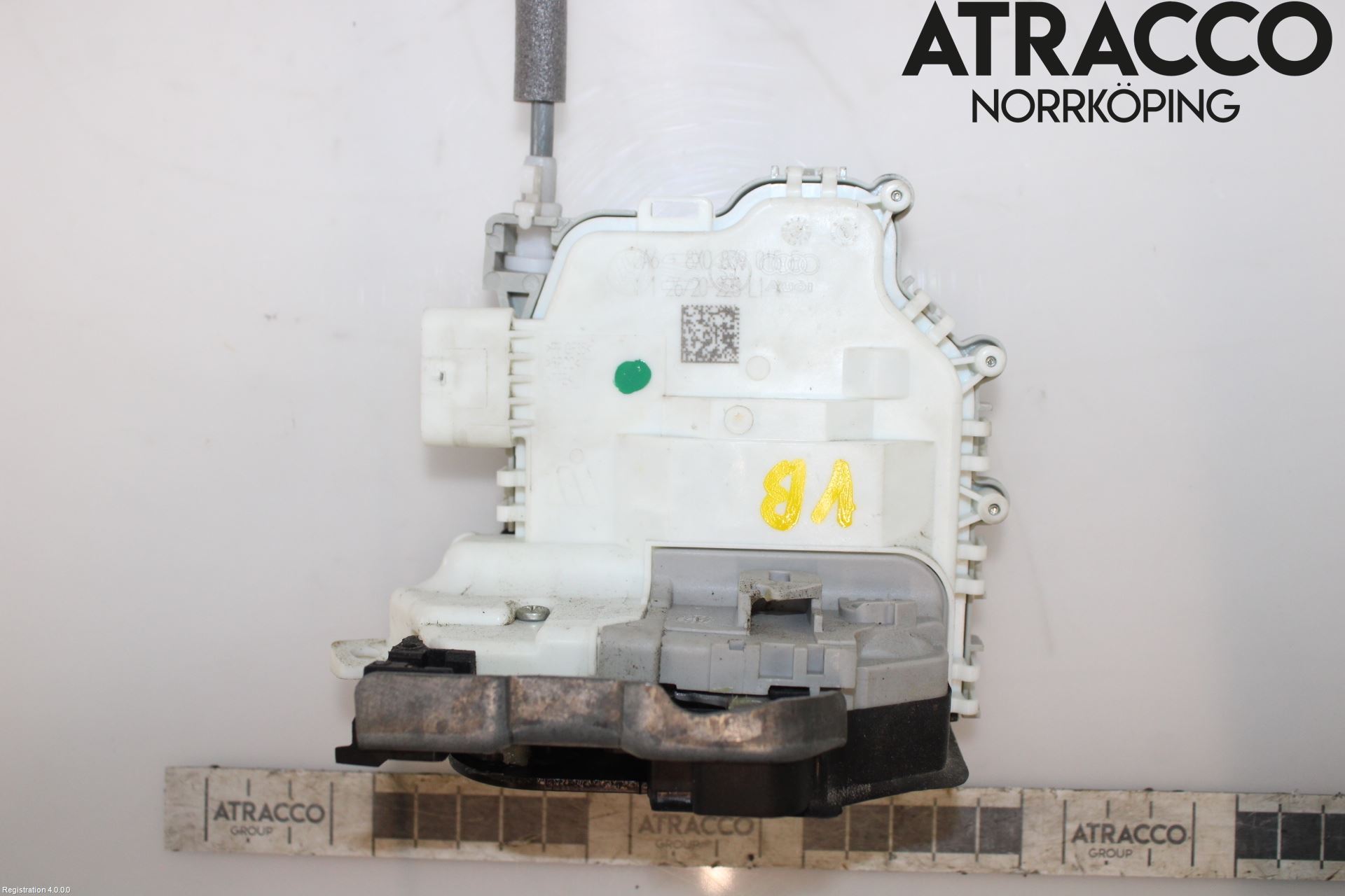 Audi A4/S4 B9 20- Låskista-Dörrlås