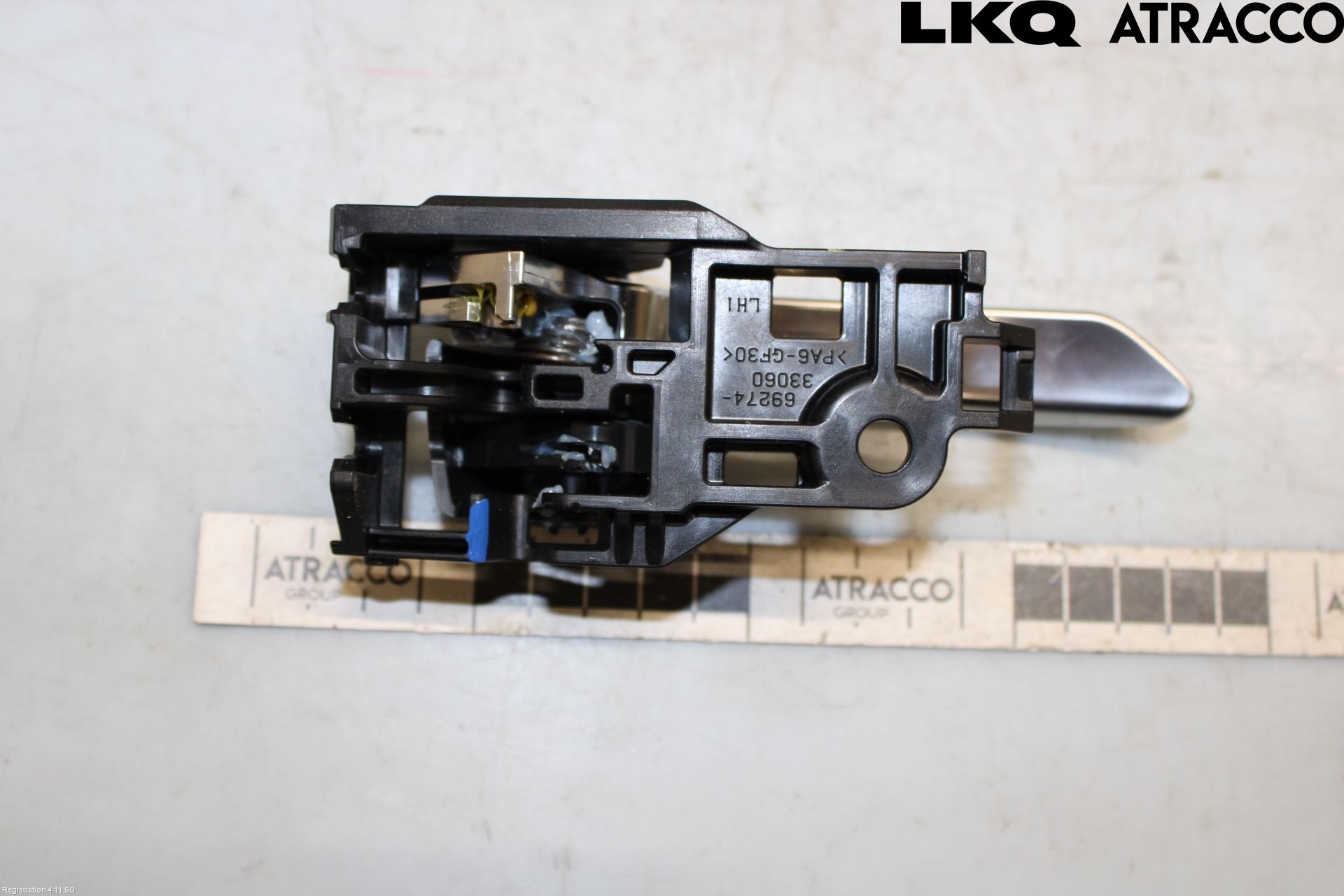 Toyota RAV4 19- Dörrhandtag Inre Vä