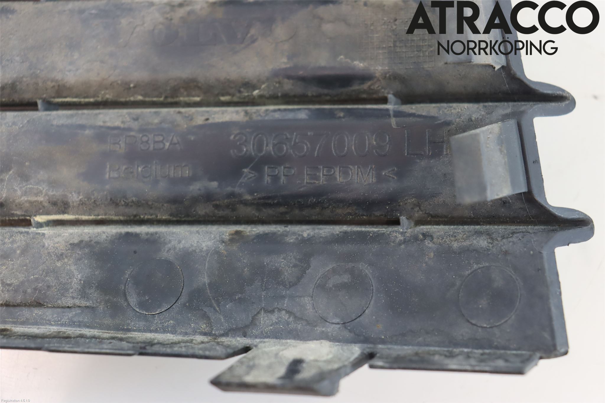 Volvo V50 04-07 Grilldel Vänster