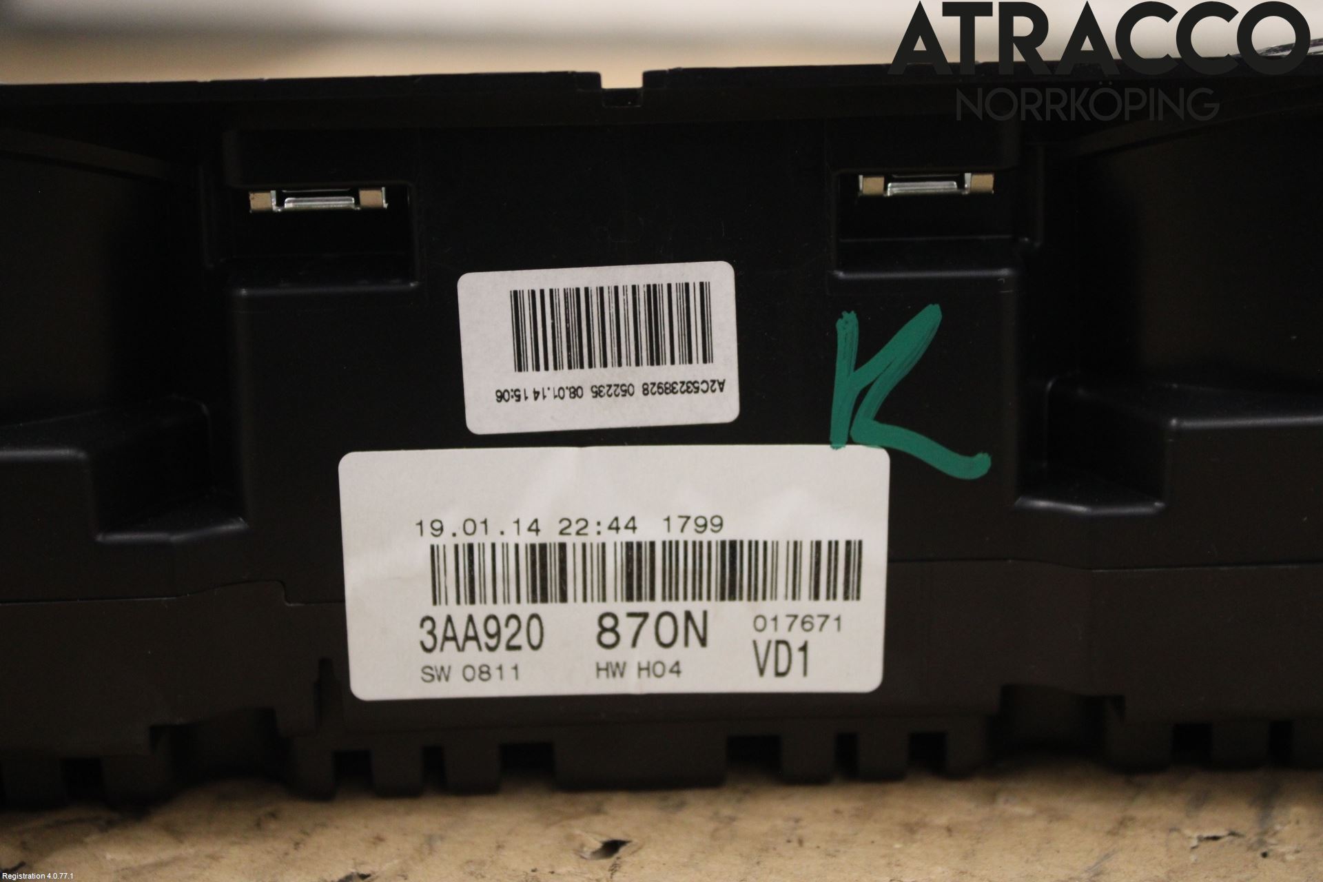 Volkswagen VW PASSAT 11-14 Instrument Komb