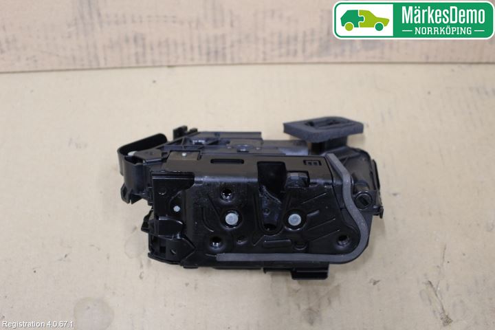 Skoda SUPERB 16-24 Låskista-Dörrlås