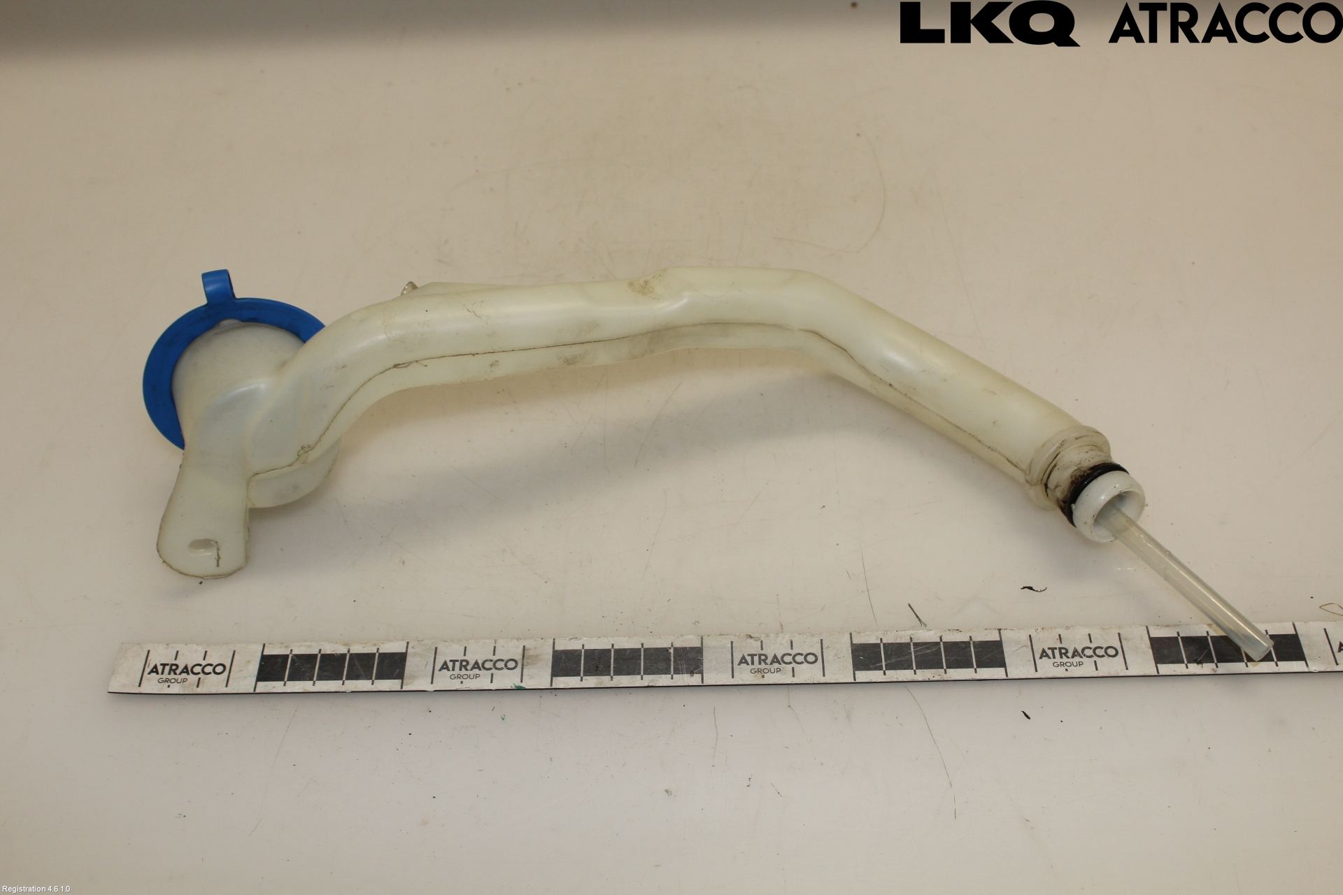 Volvo V90 17->> Spolartank Påfyllningsrör