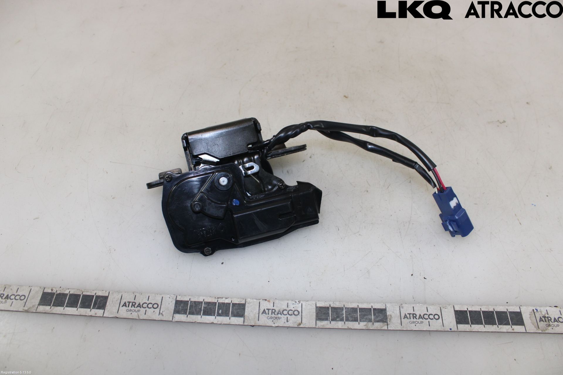 Toyota PRIUS NWH20 04-08 Låskista Baklucka