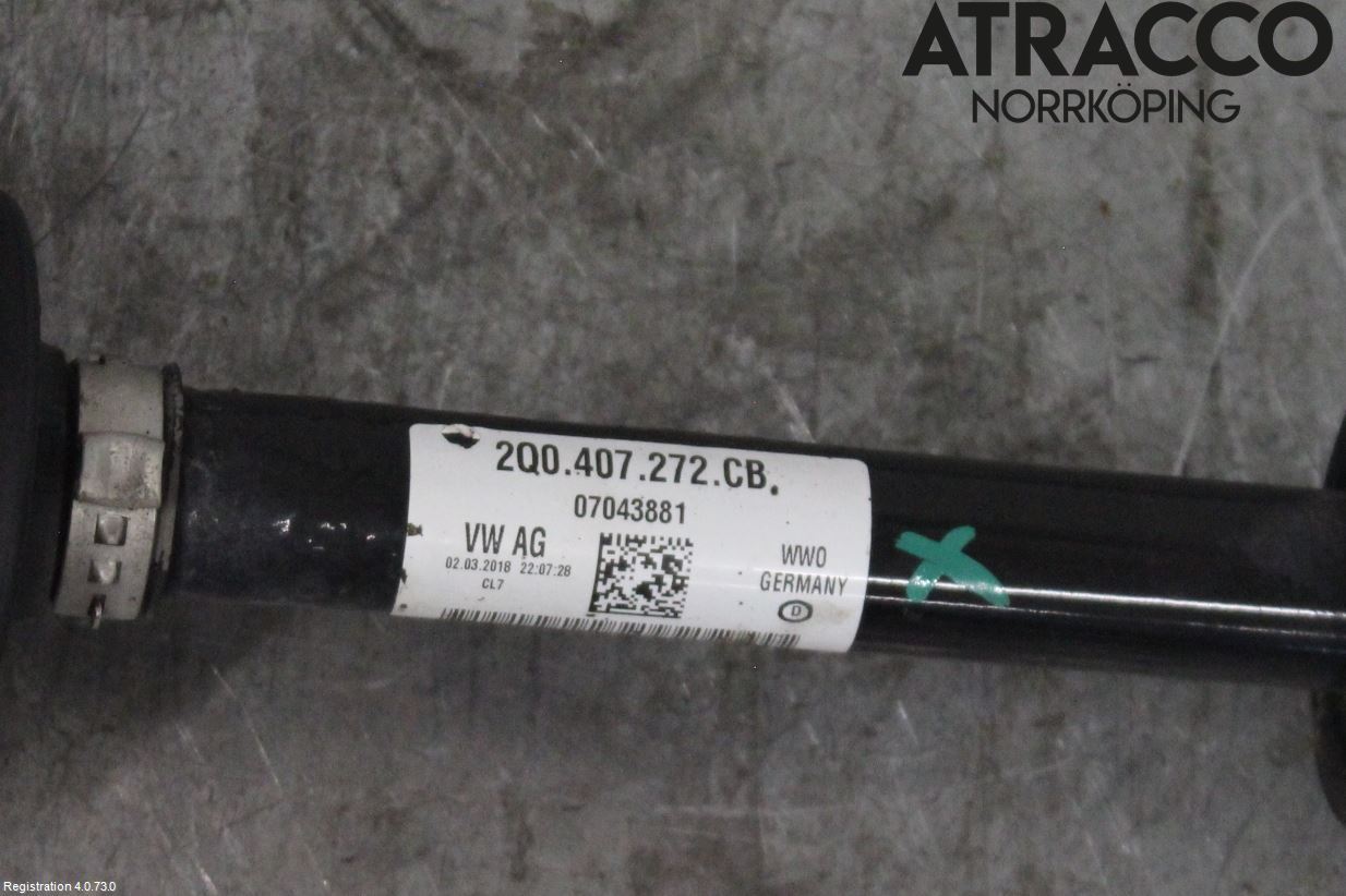 Volkswagen VW POLO VI 18->> Drivaxel Fram Höger