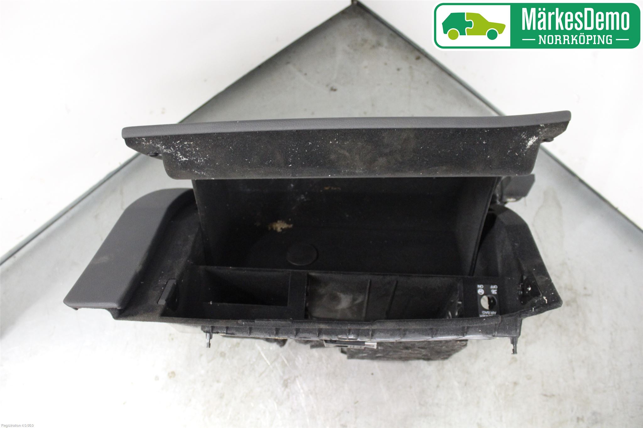 Audi Q7/SQ7 Handskfack