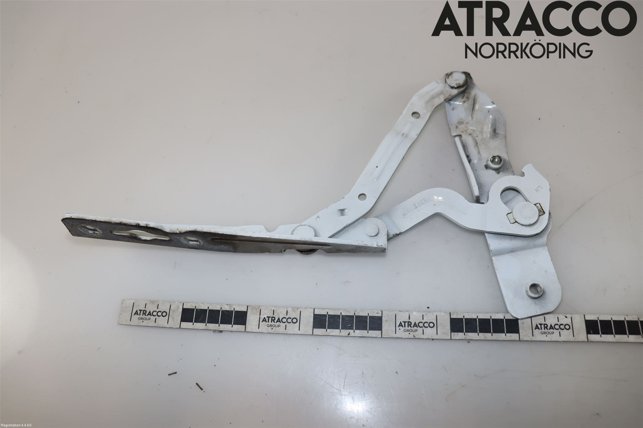 Ford TRANSIT/TOURNEO CONNECT 13-22 Huvgångjärn