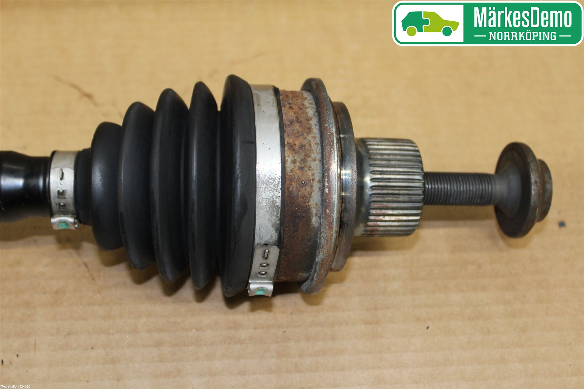 Audi A4/S4 B9 16-19 Drivaxel Fram Höger