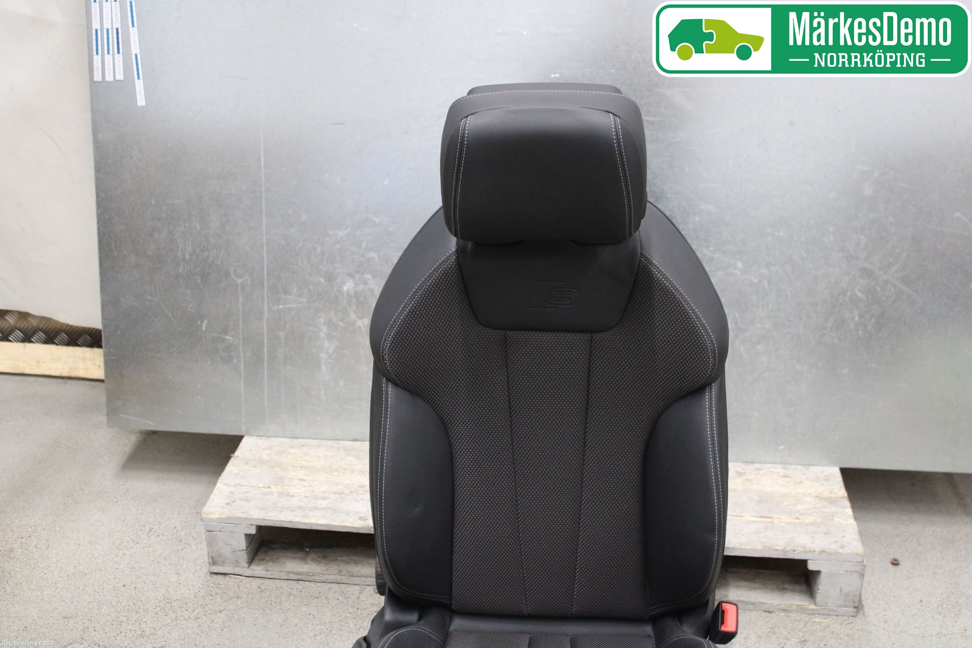 Audi A4/S4 B9 20- Inredning Stol Fram Hö