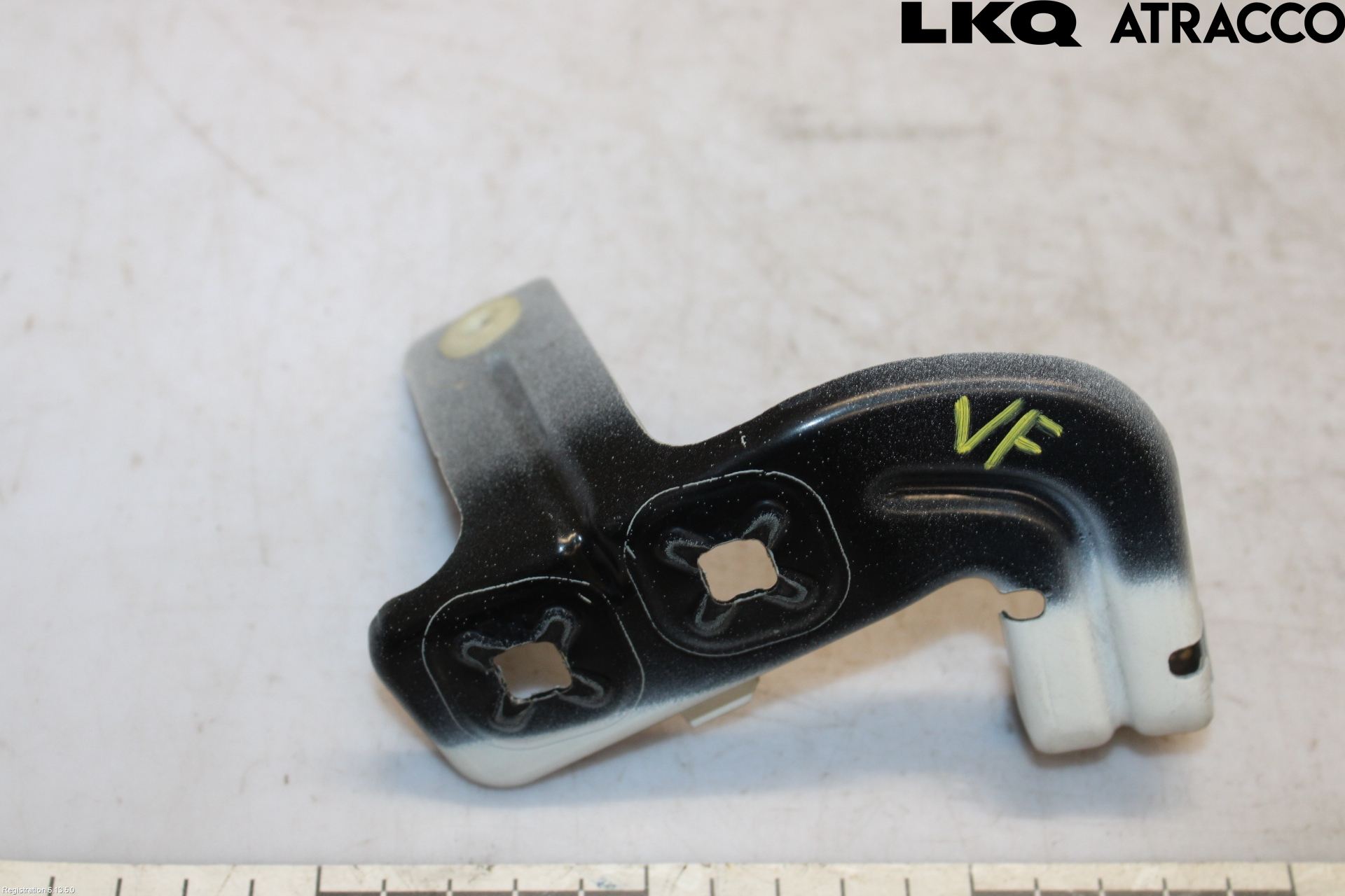 BMW 4 F32/F33/F82/F83 13-20 Skärmfäste Fram Vä